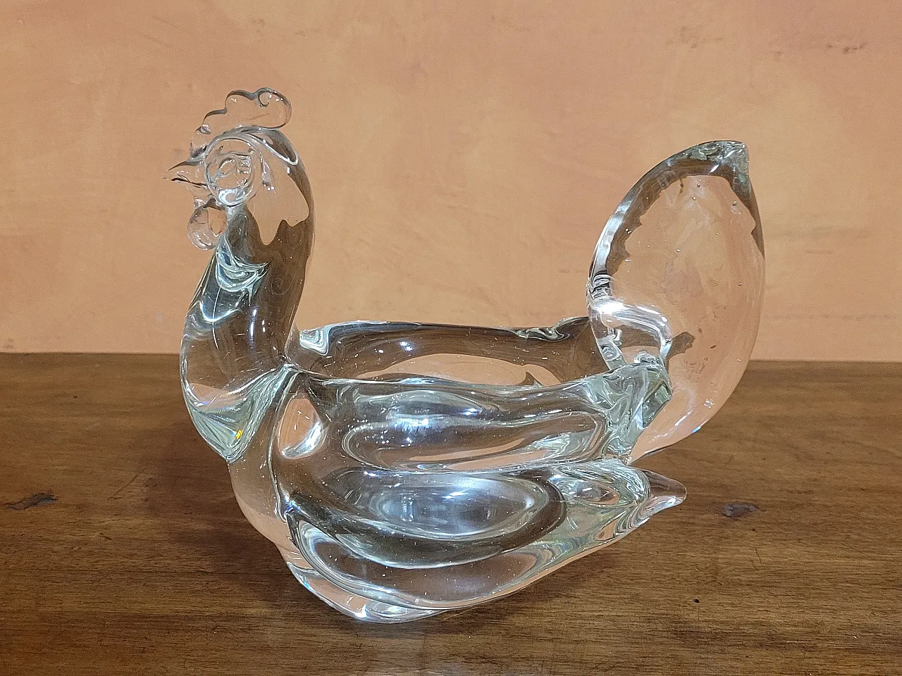 Glass bowl in the shape of a chicken, Murano 2