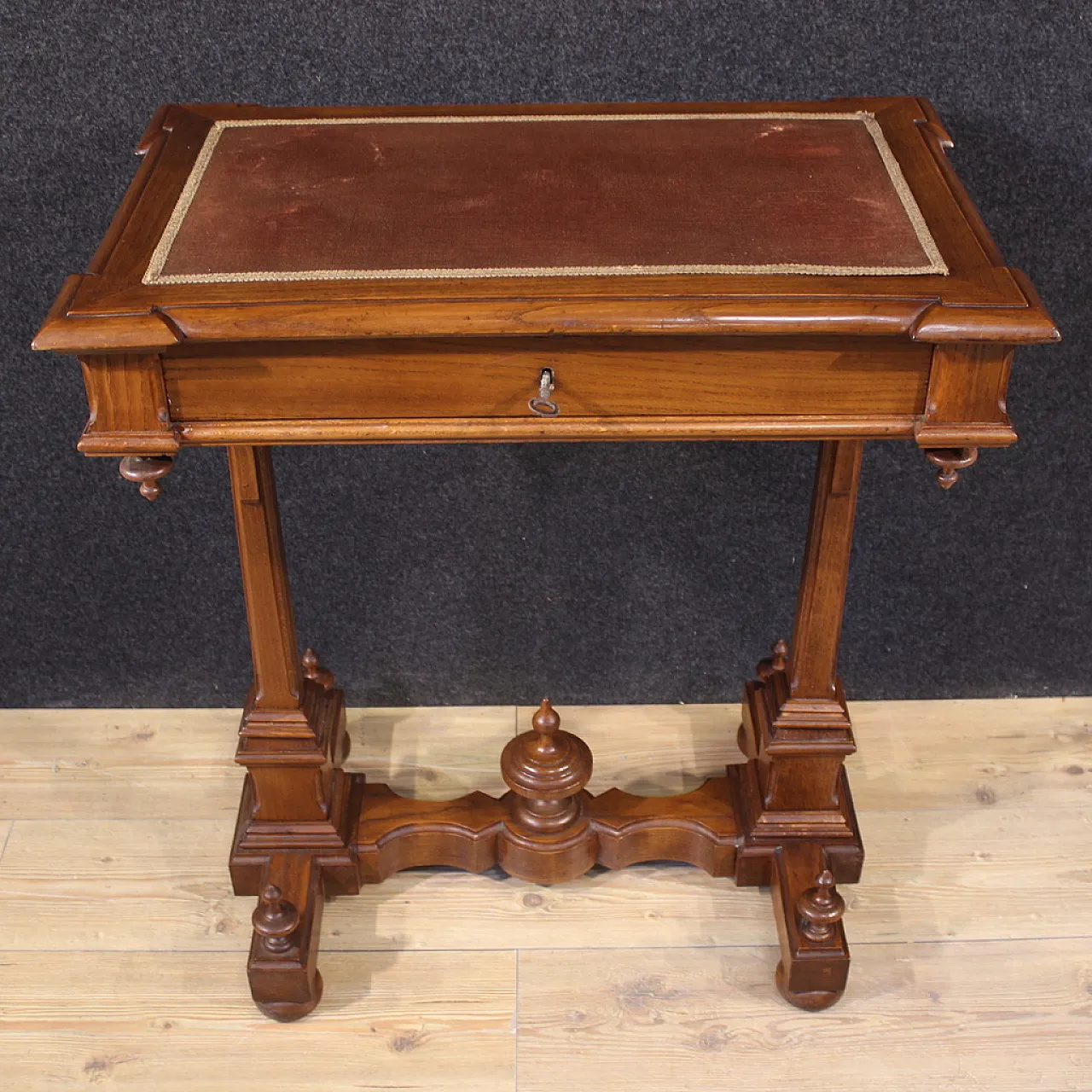 Italian writing table, 19th century 3