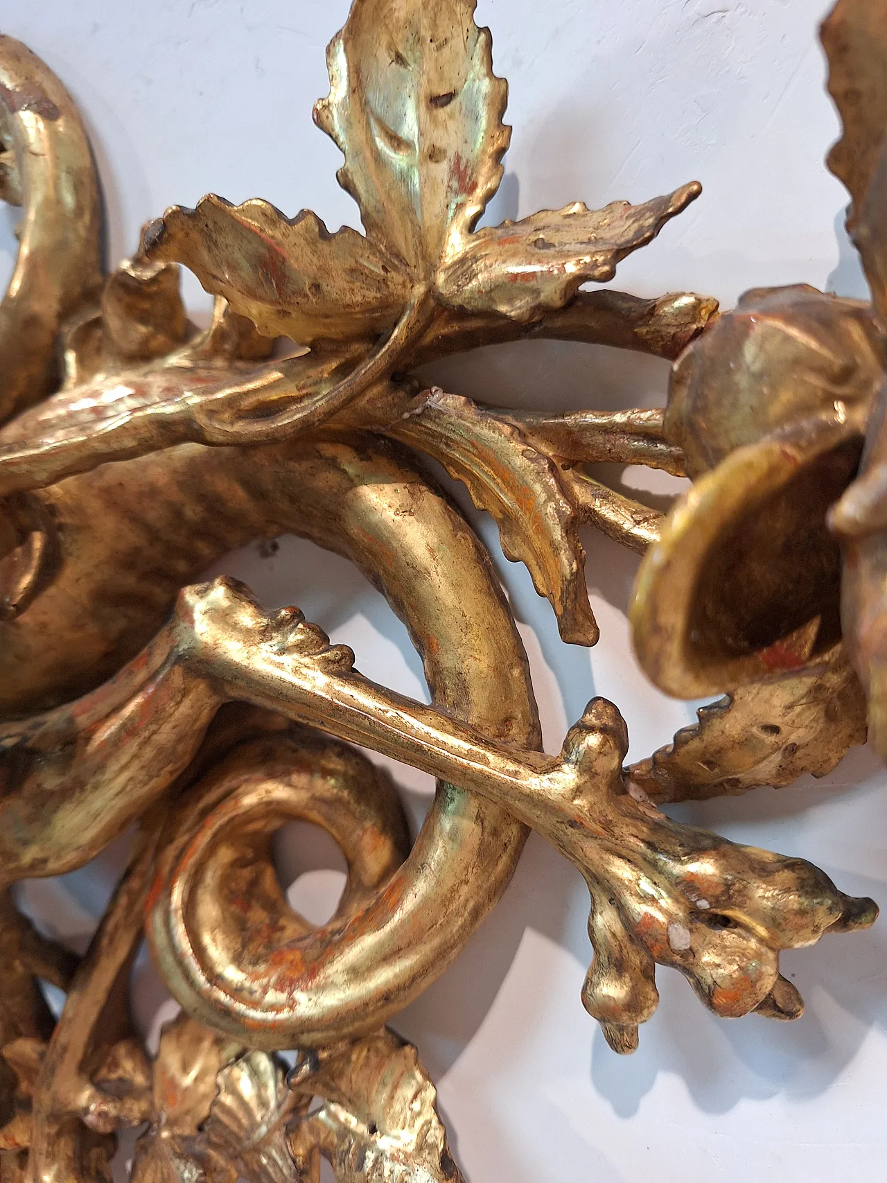 Gilded wooden dragon-shaped cymatium sculpture, late 19th century 2