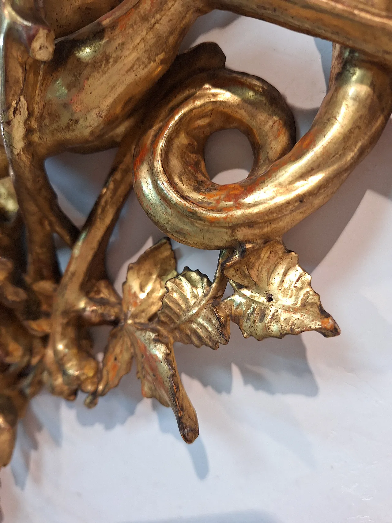 Gilded wooden dragon-shaped cymatium sculpture, late 19th century 3