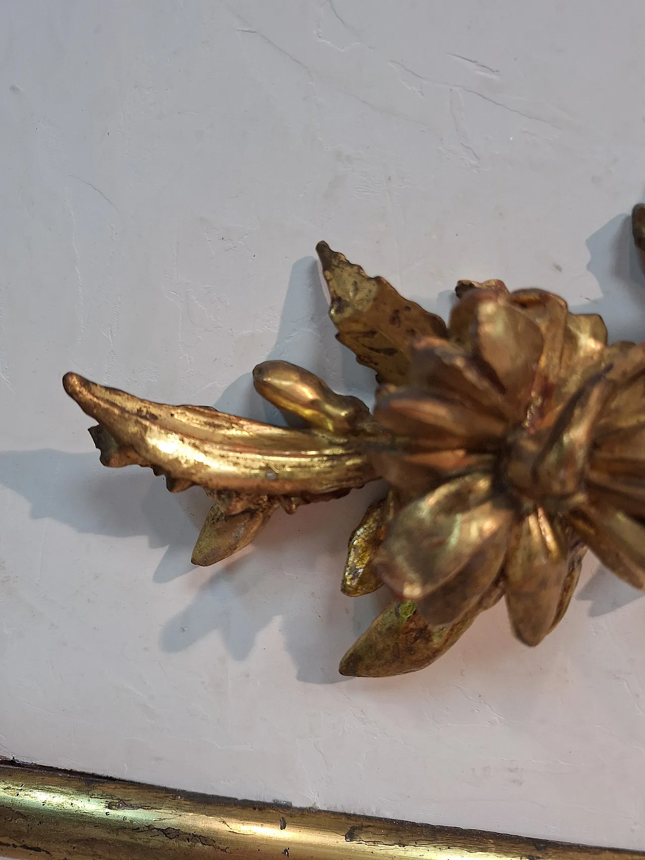 Gilded wooden dragon-shaped cymatium sculpture, late 19th century 7