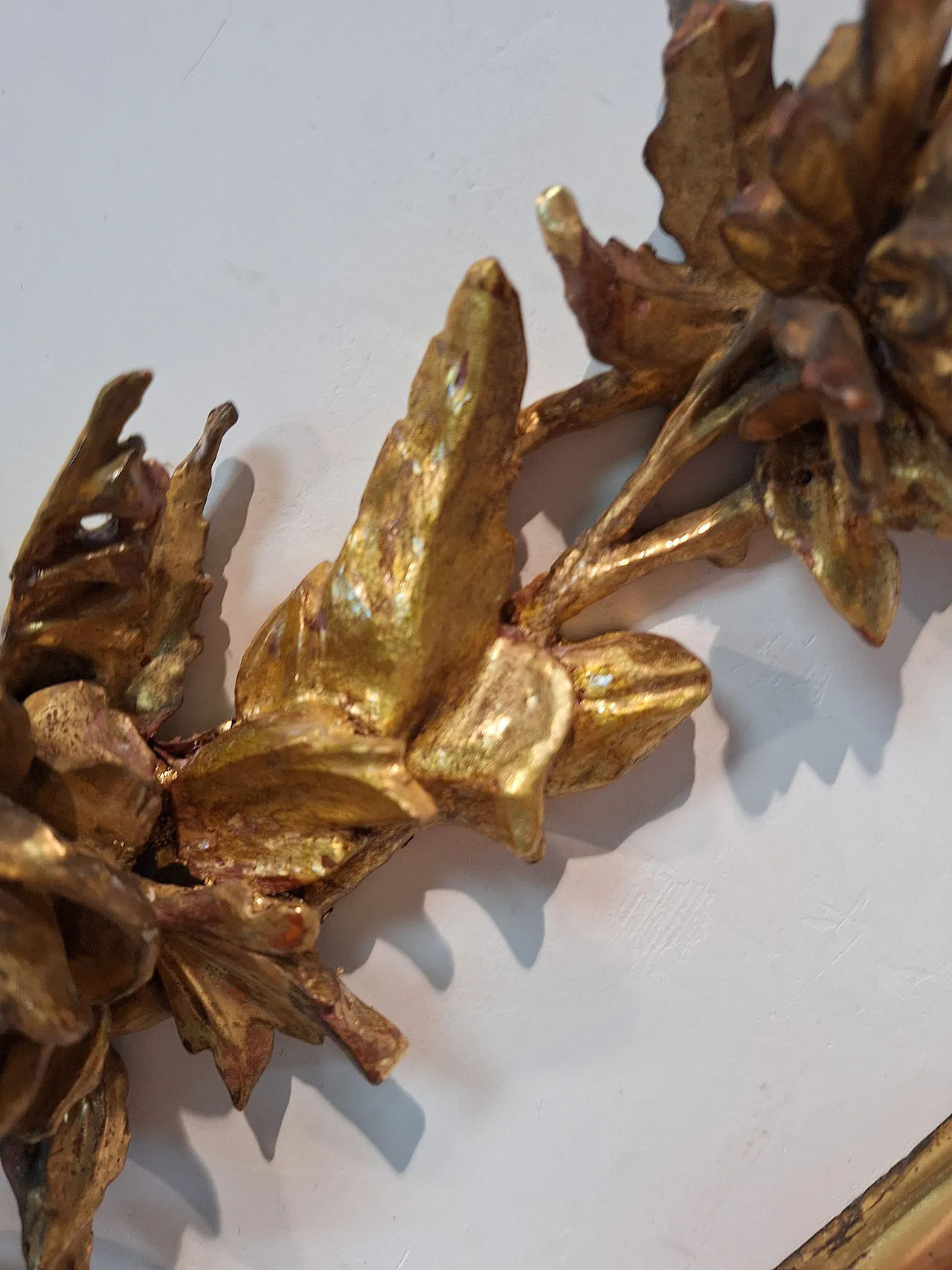 Gilded wooden dragon-shaped cymatium sculpture, late 19th century 9