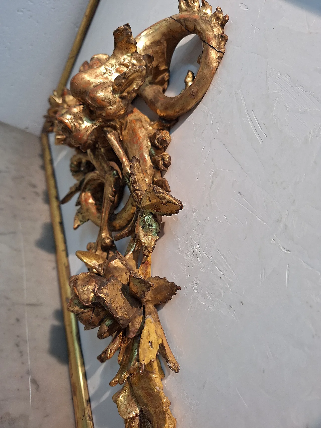 Gilded wooden dragon-shaped cymatium sculpture, late 19th century 15