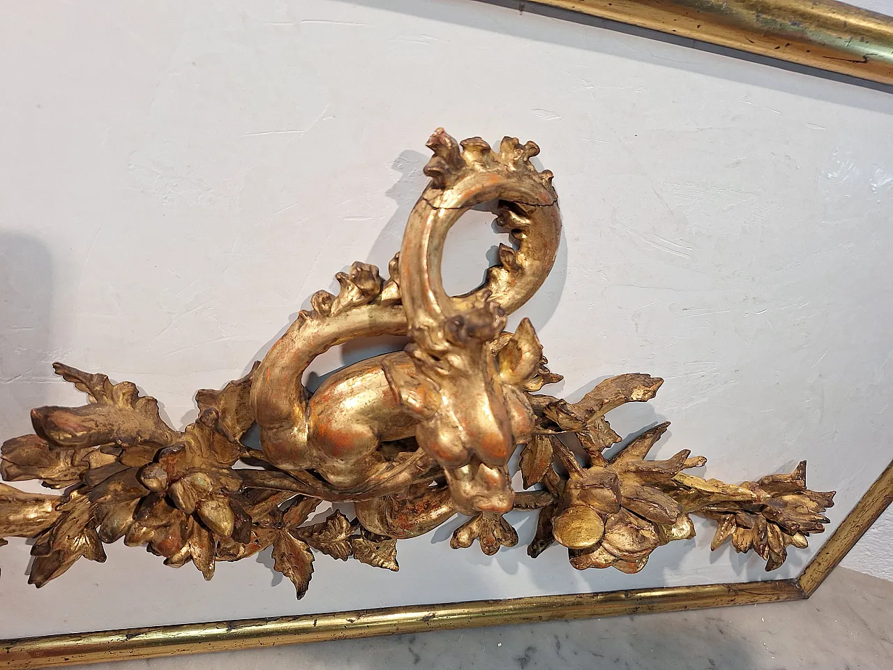 Gilded wooden dragon-shaped cymatium sculpture, late 19th century 17