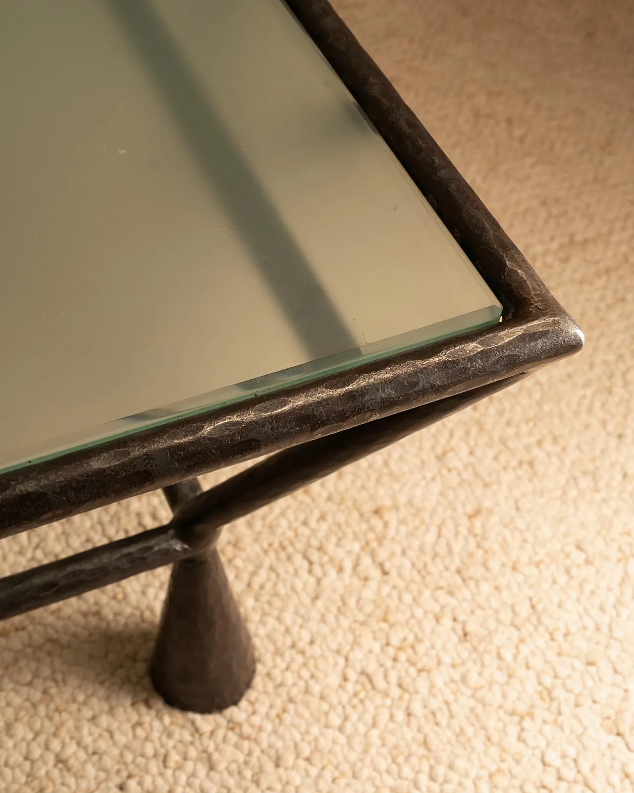Zebra coffee table in iron and glass, 1990s 4