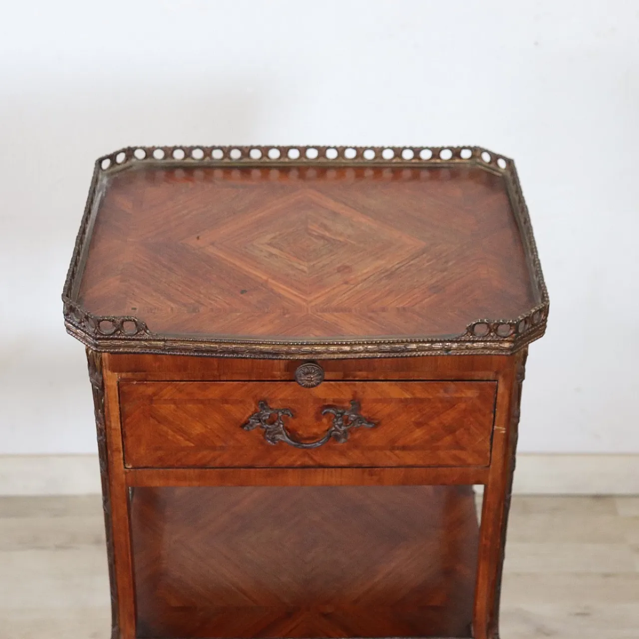 Refined late 19th century bedside table 3