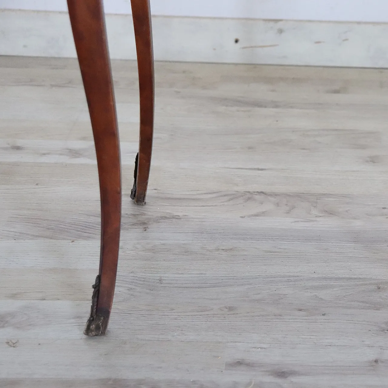 Refined late 19th century bedside table 7