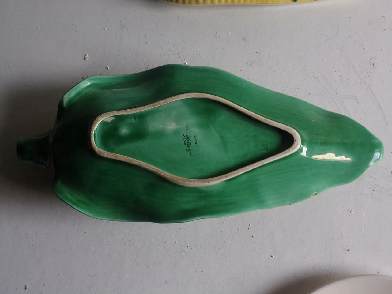 Zuppiera in pannocchia in maiolica di Sarreguemines in giallo e verde, anni '50 4