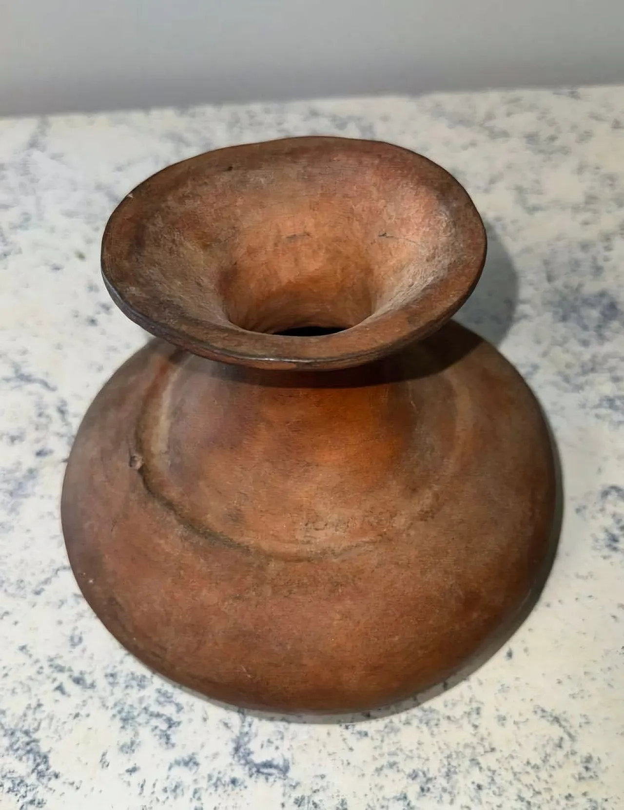 Peruvian globular terracotta vessel with flared rim 6