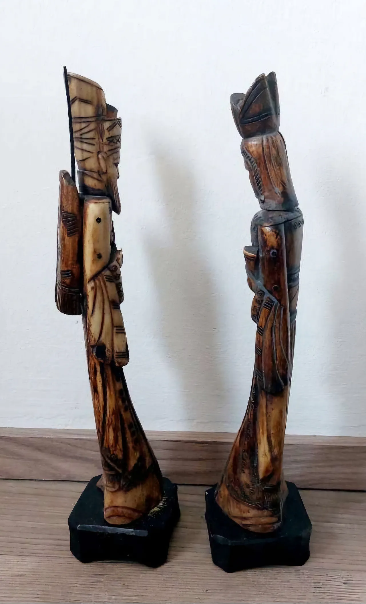 Chinese Ox Bone Figures, Jiang Taigong & Guanyin, early 20th century 3