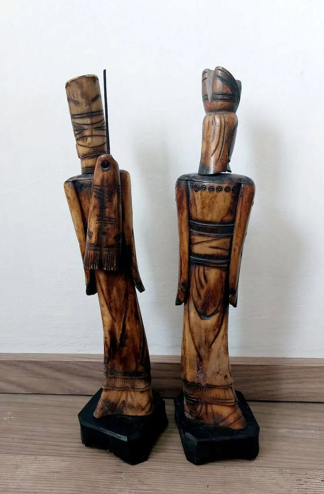 Chinese Ox Bone Figures, Jiang Taigong & Guanyin, early 20th century 5