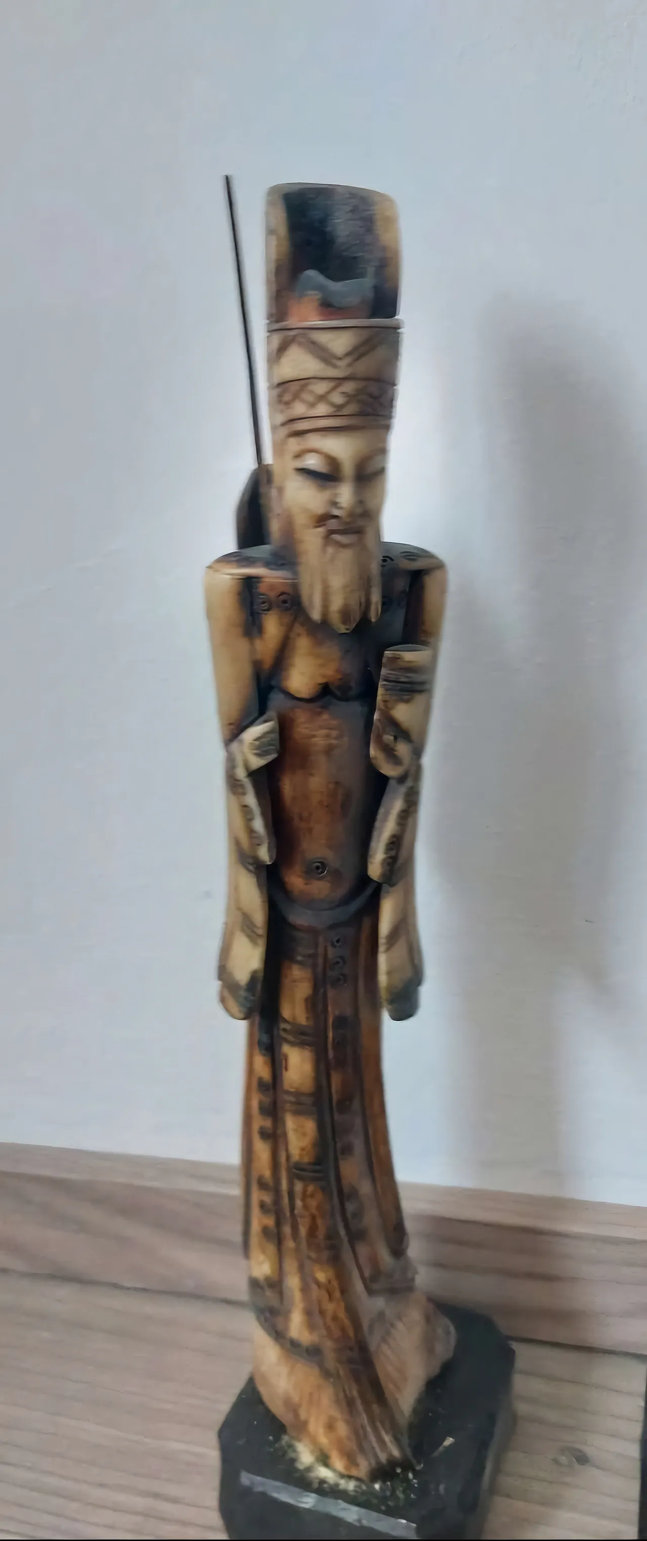 Chinese Ox Bone Figures, Jiang Taigong & Guanyin, early 20th century 7