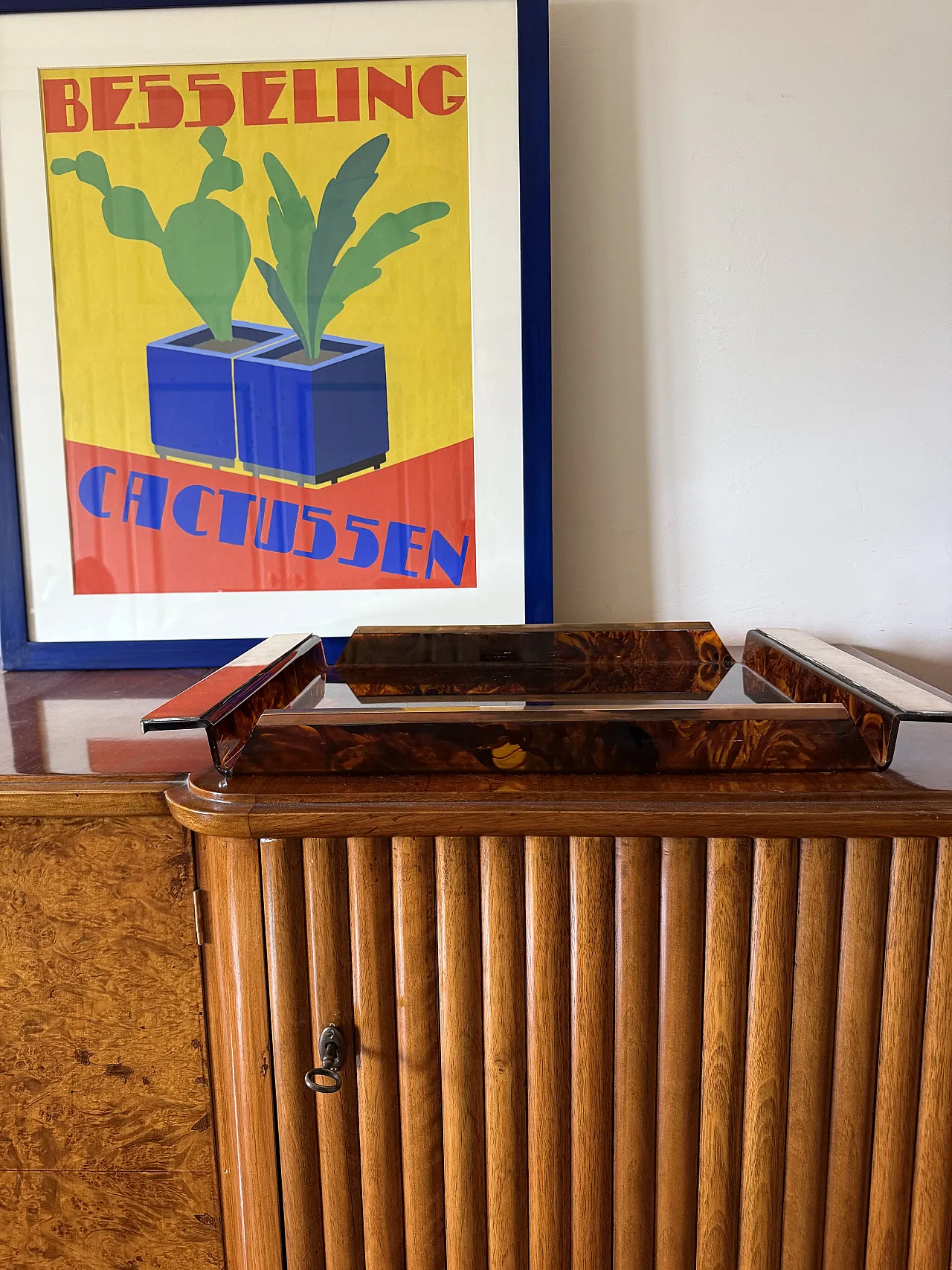 Hollywood Regency tortoiseshell brass and lucite tray, 1970 4