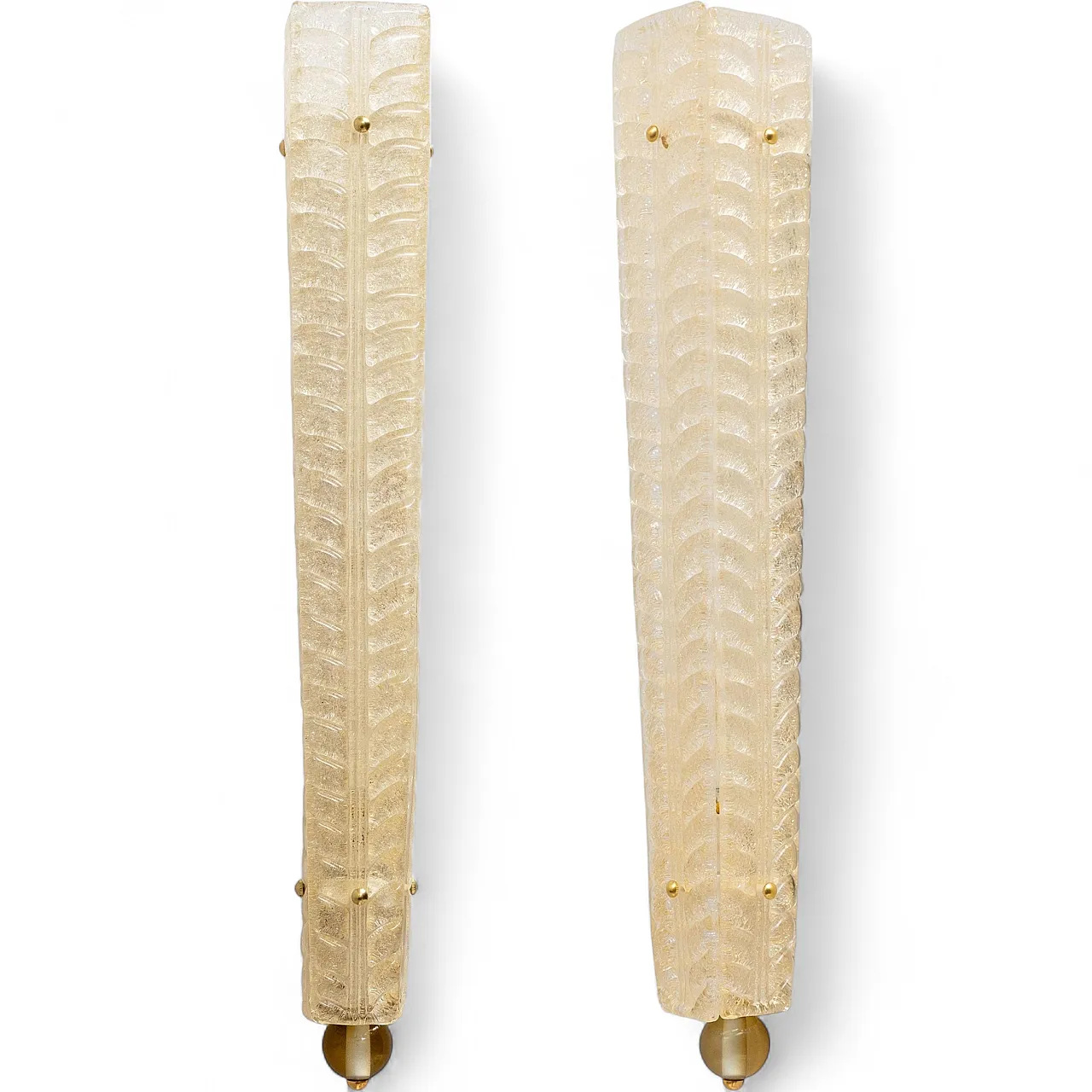 Pair of brass and Murano glass gold Graniglia sconces, 20th century 9