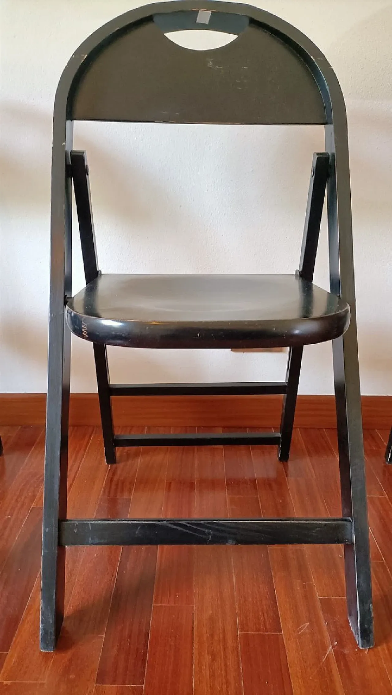 4 Folding Castiglioni style painted wooden chairs , 20th century 2