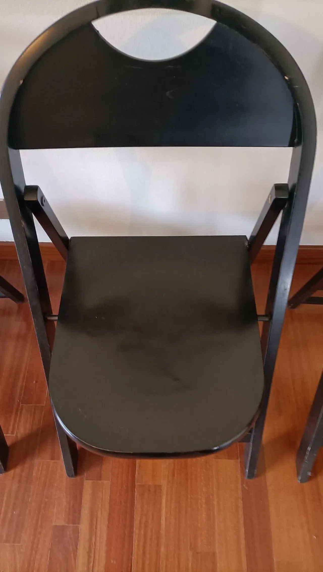 4 Folding Castiglioni style painted wooden chairs , 20th century 7