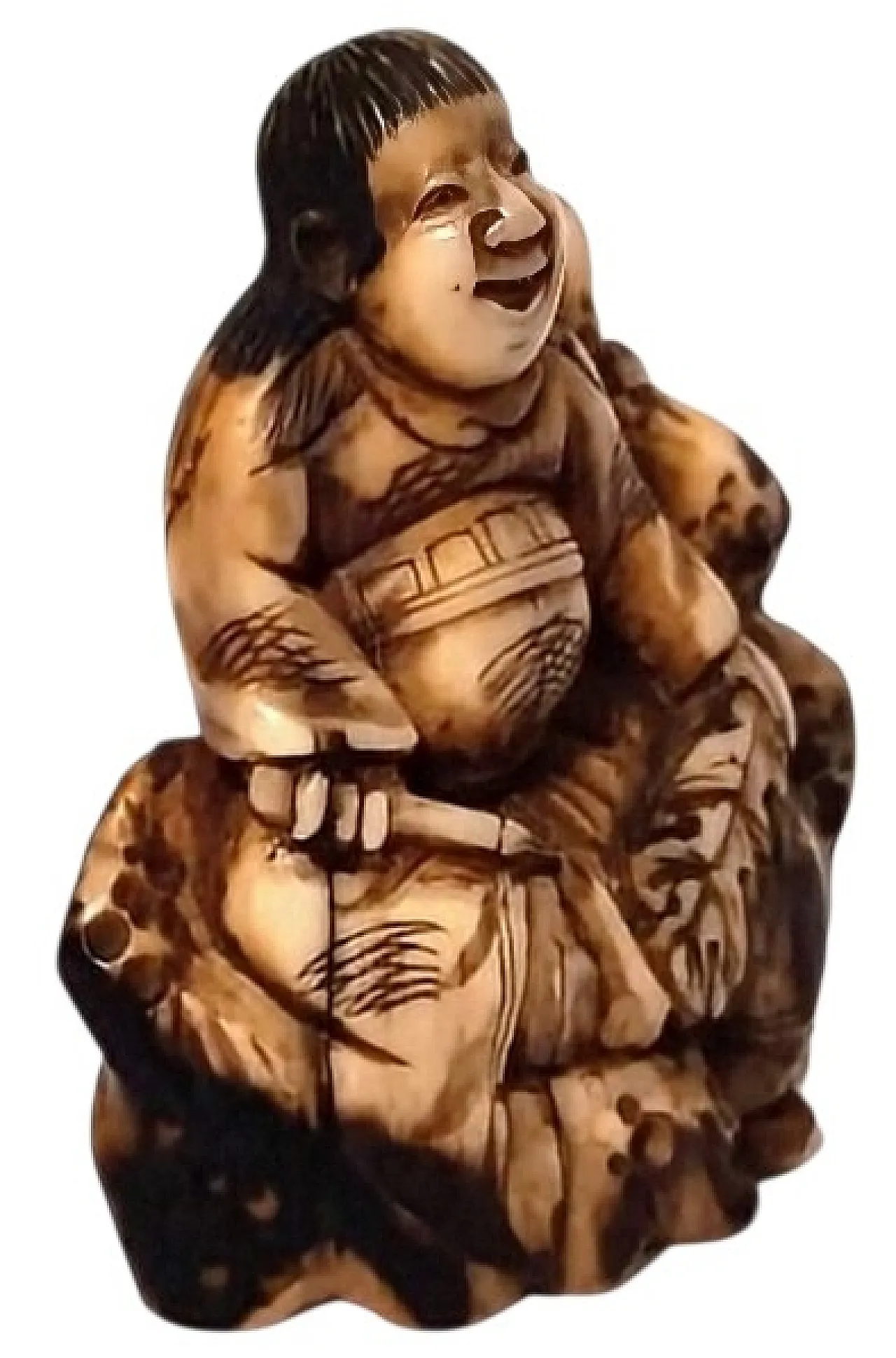 Chinese netsuke figure carved from a walrus tusk, 18th century 1