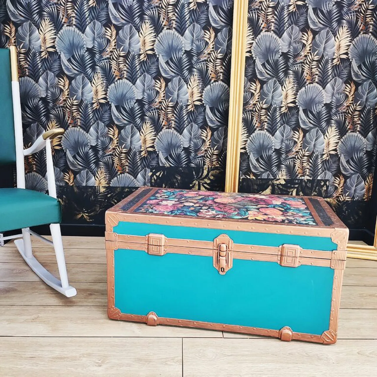 Esmeralda trunk, mid-20th century 1