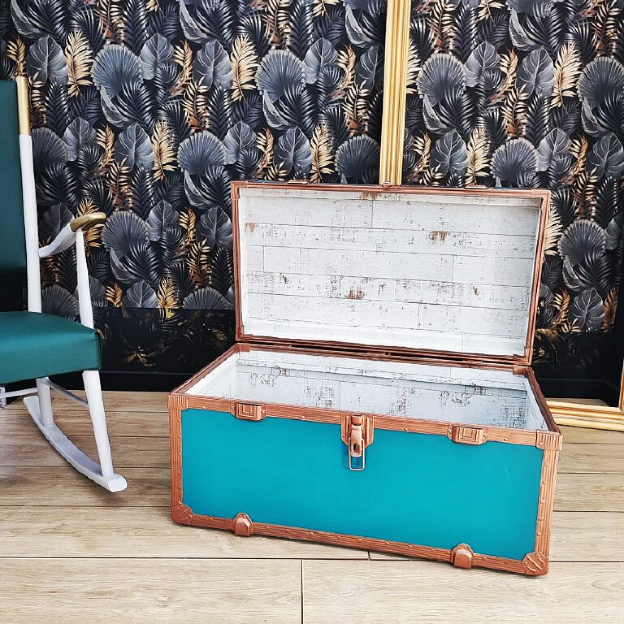 Esmeralda trunk, mid-20th century 2