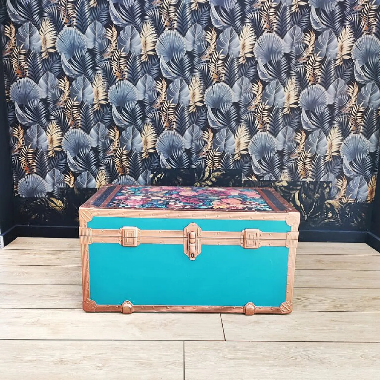 Esmeralda trunk, mid-20th century 3