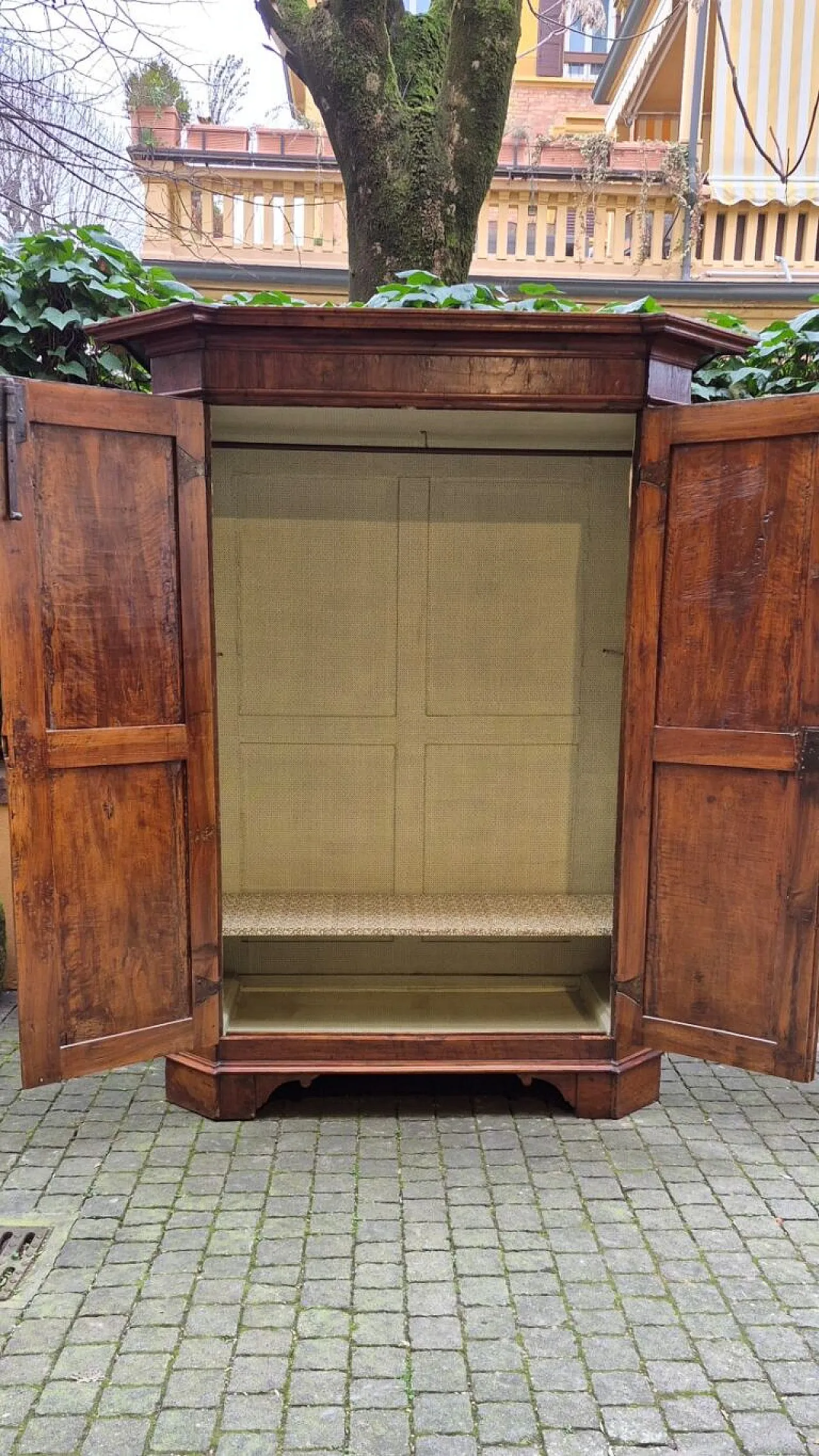 Paneled and rusticated walnut wardrobe, 17th century 2