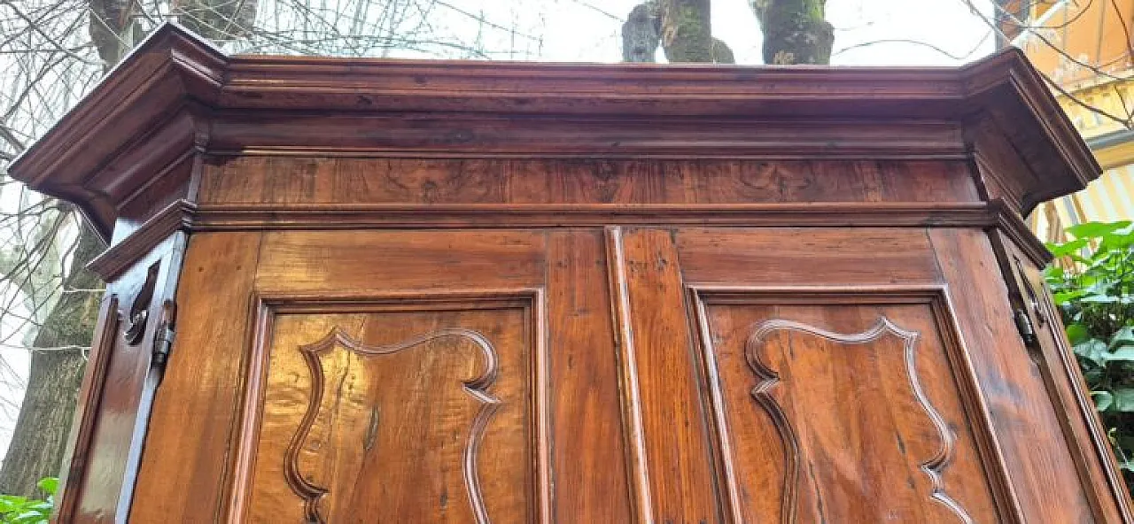 Paneled and rusticated walnut wardrobe, 17th century 7