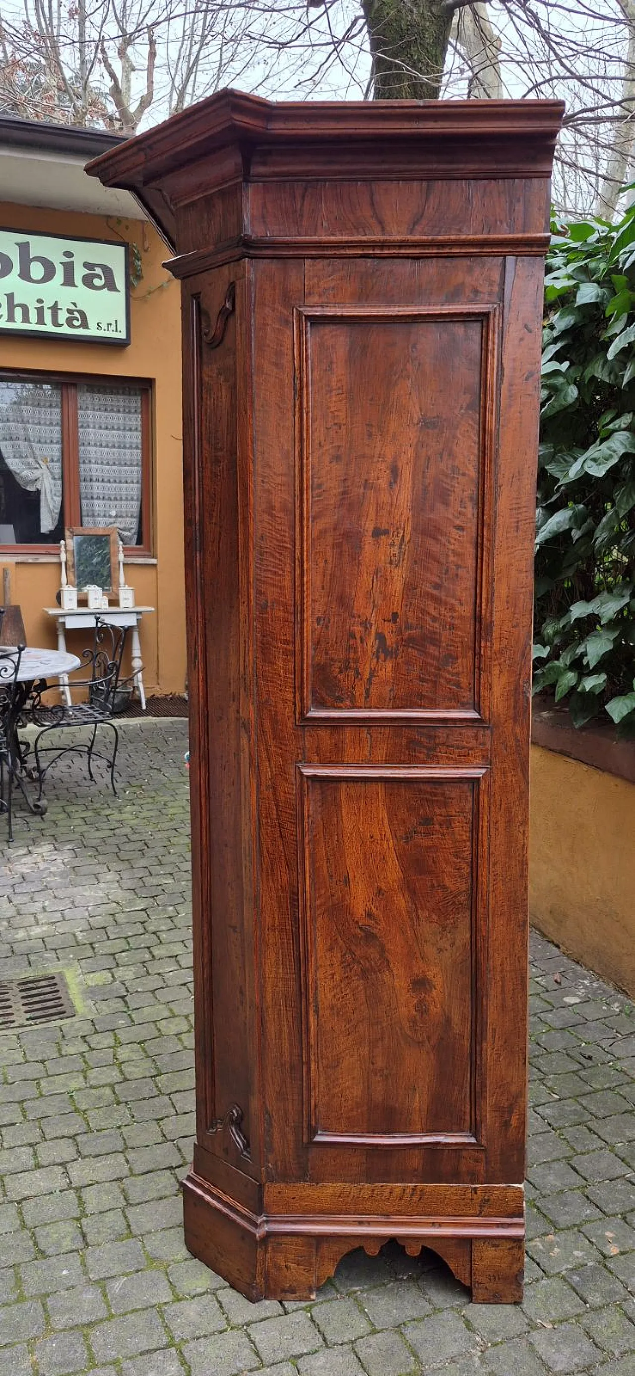 Paneled and rusticated walnut wardrobe, 17th century 11