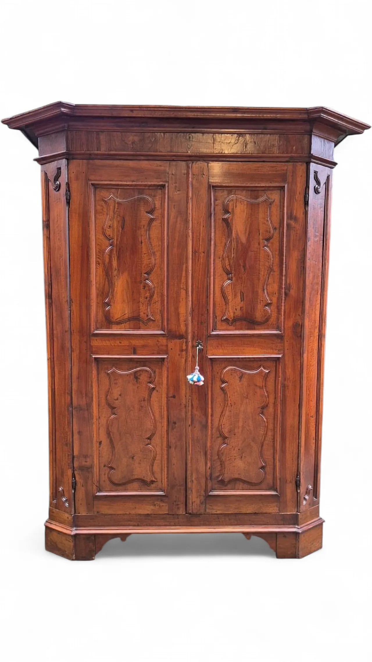 Paneled and rusticated walnut wardrobe, 17th century 15