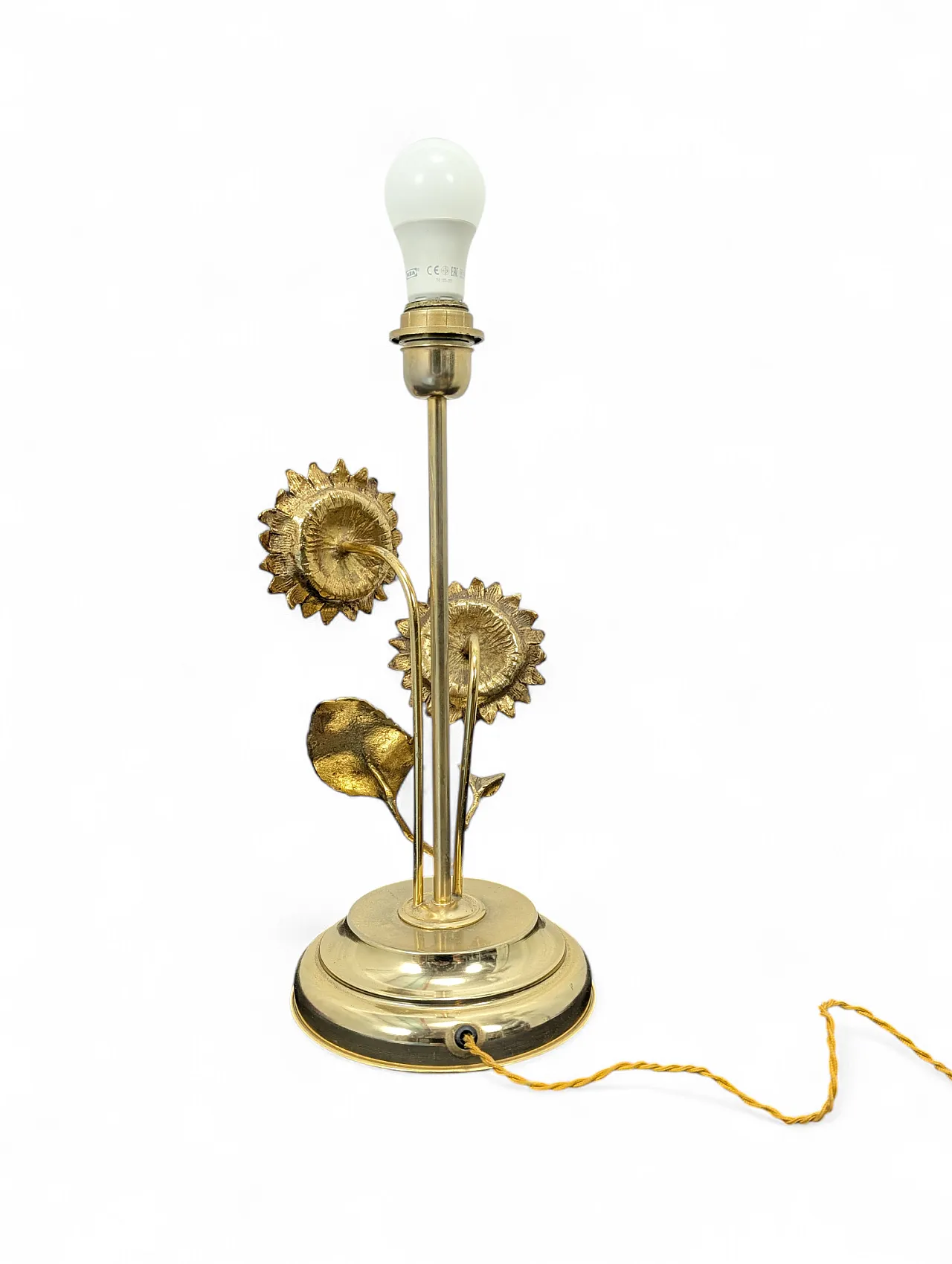 Sunflower patterned brass table lamp 3