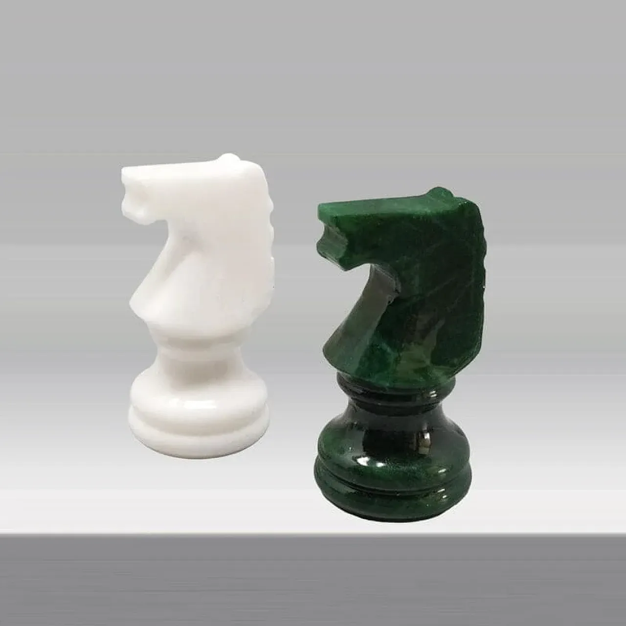 Volterra alabaster chess set in forest green and white, 1970s 9