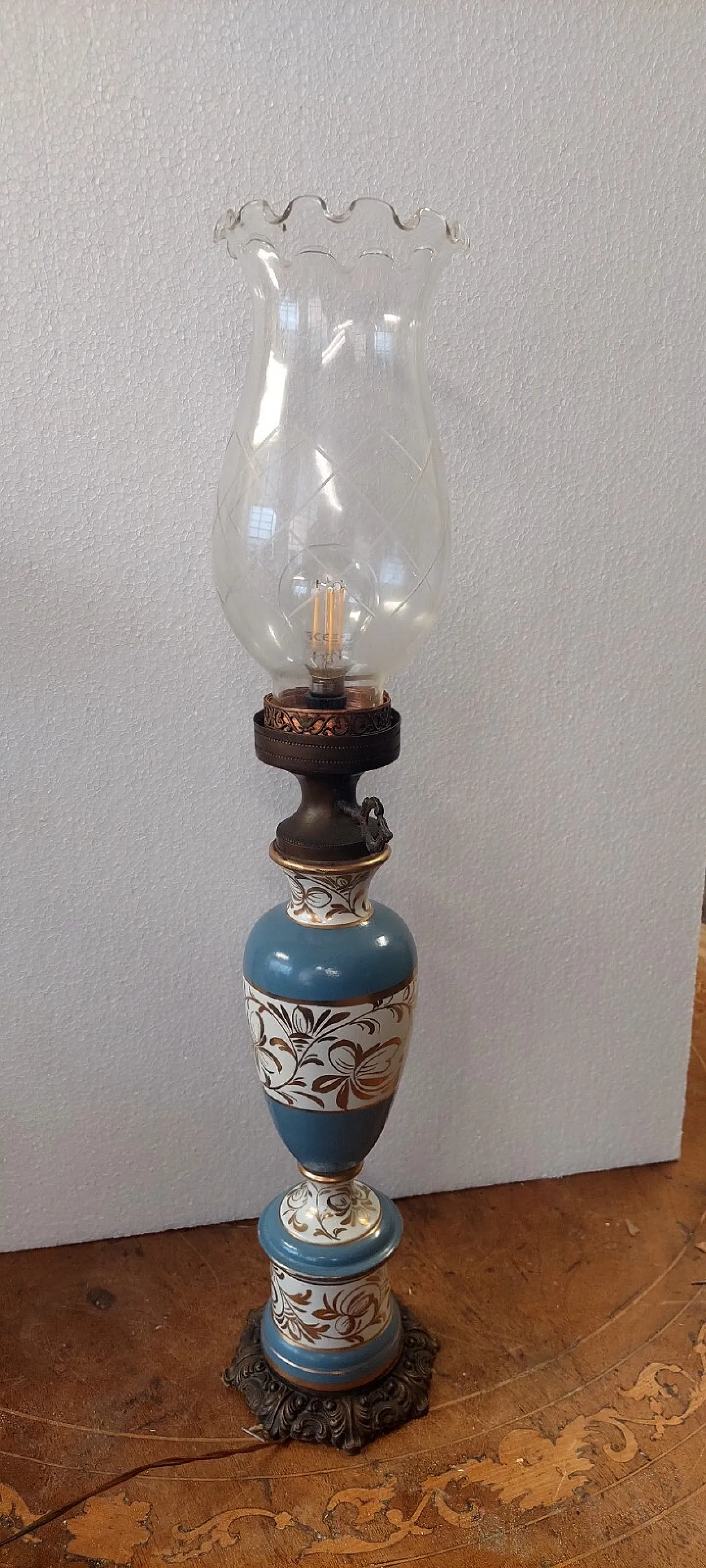 Lampada in ceramica, metallo e vetro lavorato, primo '900 6