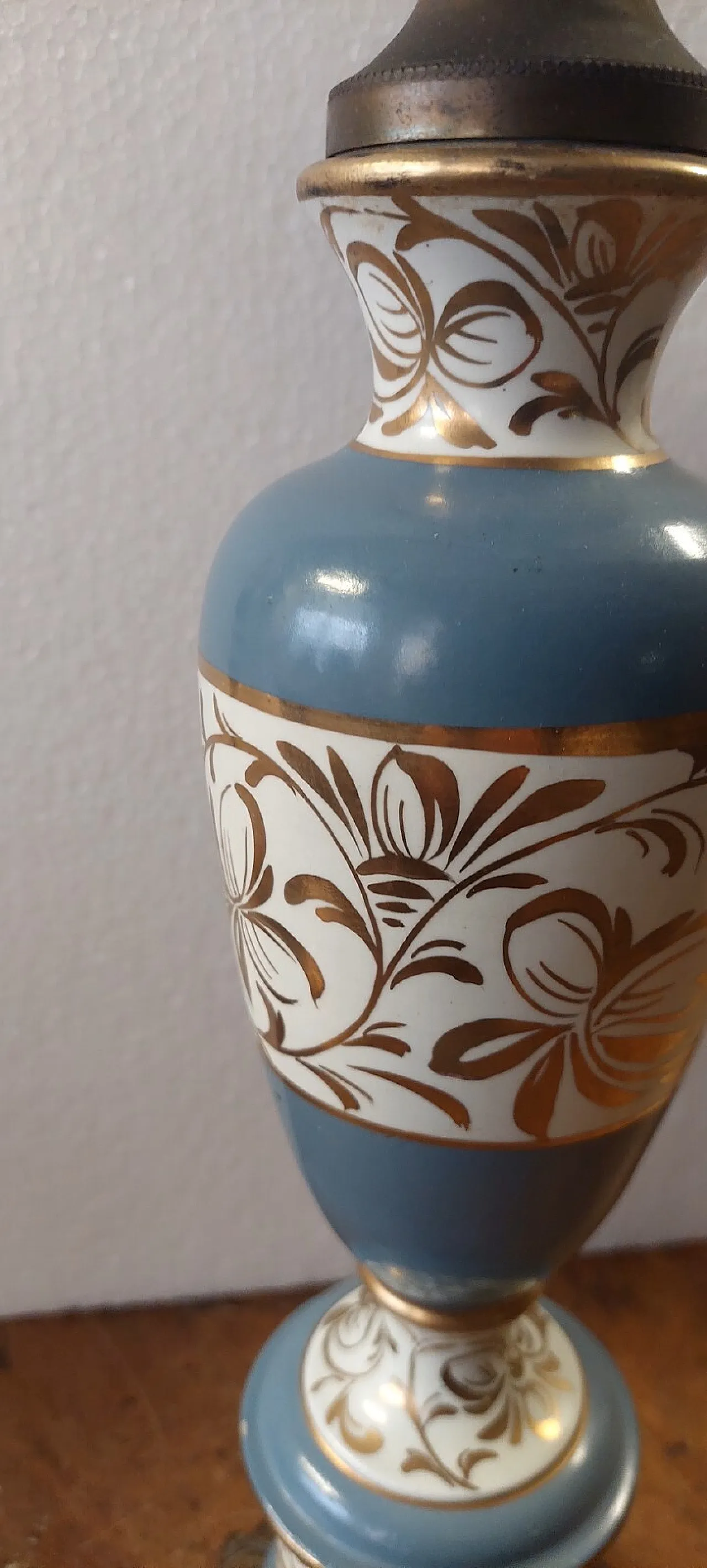 Lampada in ceramica, metallo e vetro lavorato, primo '900 7