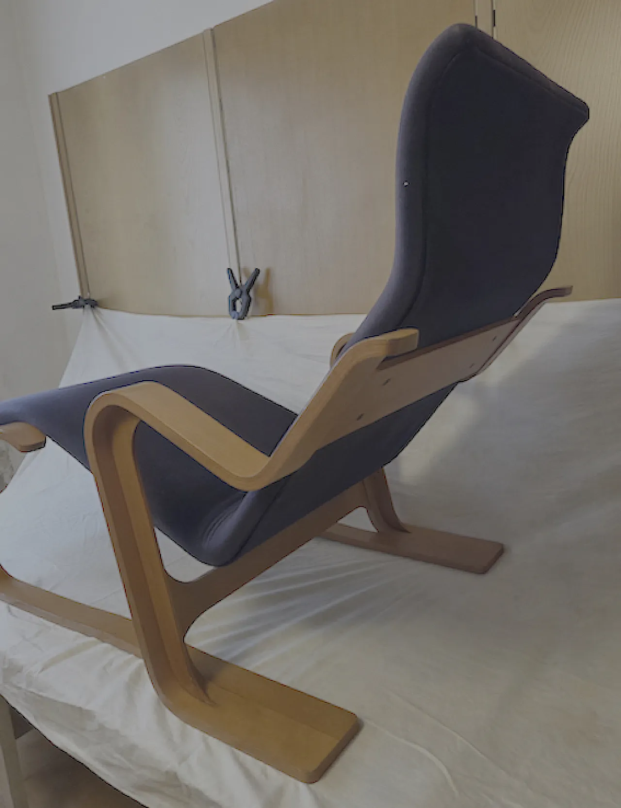Chaise longue in curved wood, 70s 5