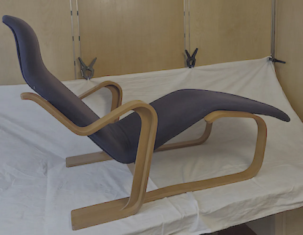 Chaise longue in curved wood, 70s 6