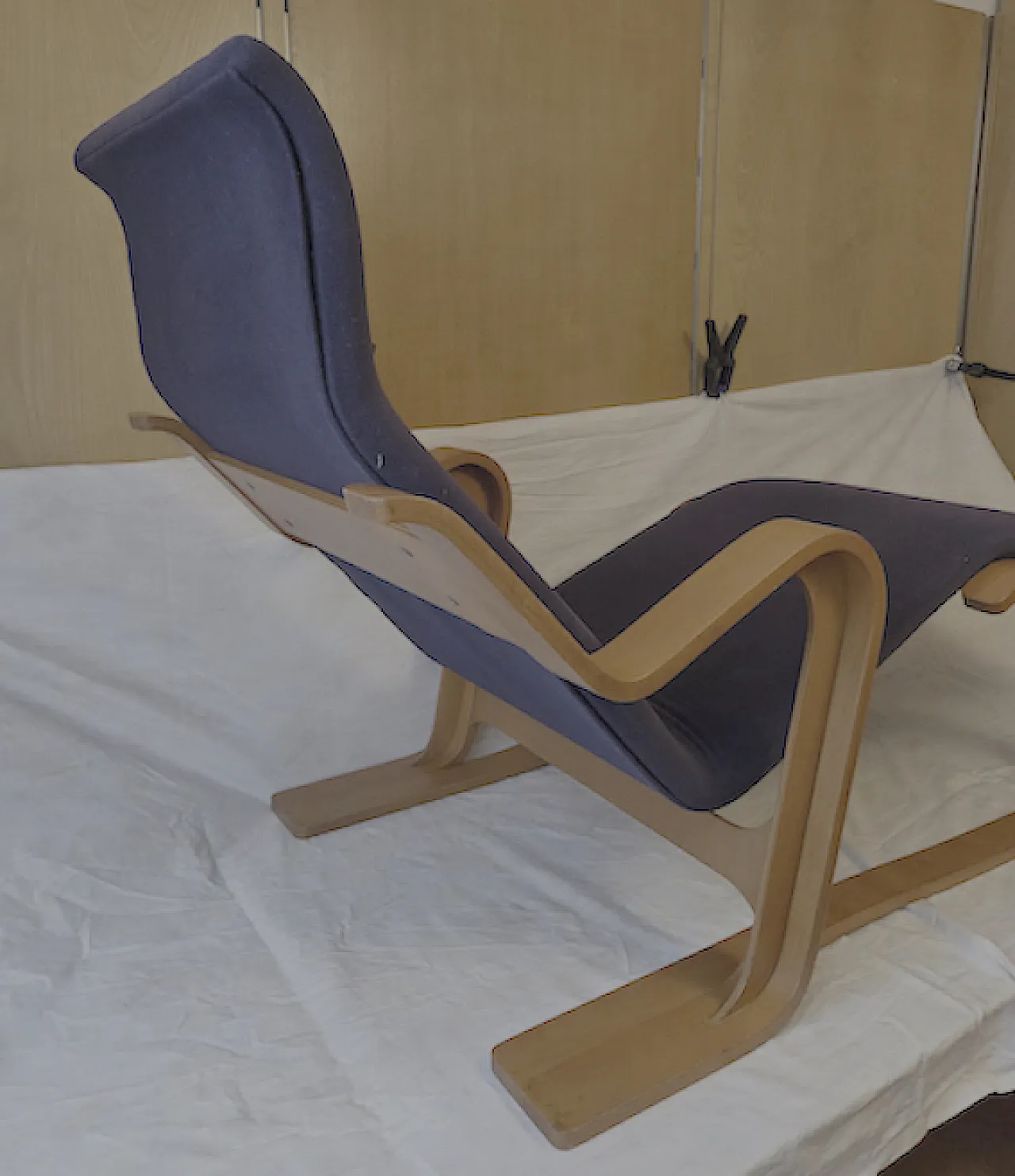 Chaise longue in curved wood, 70s 8