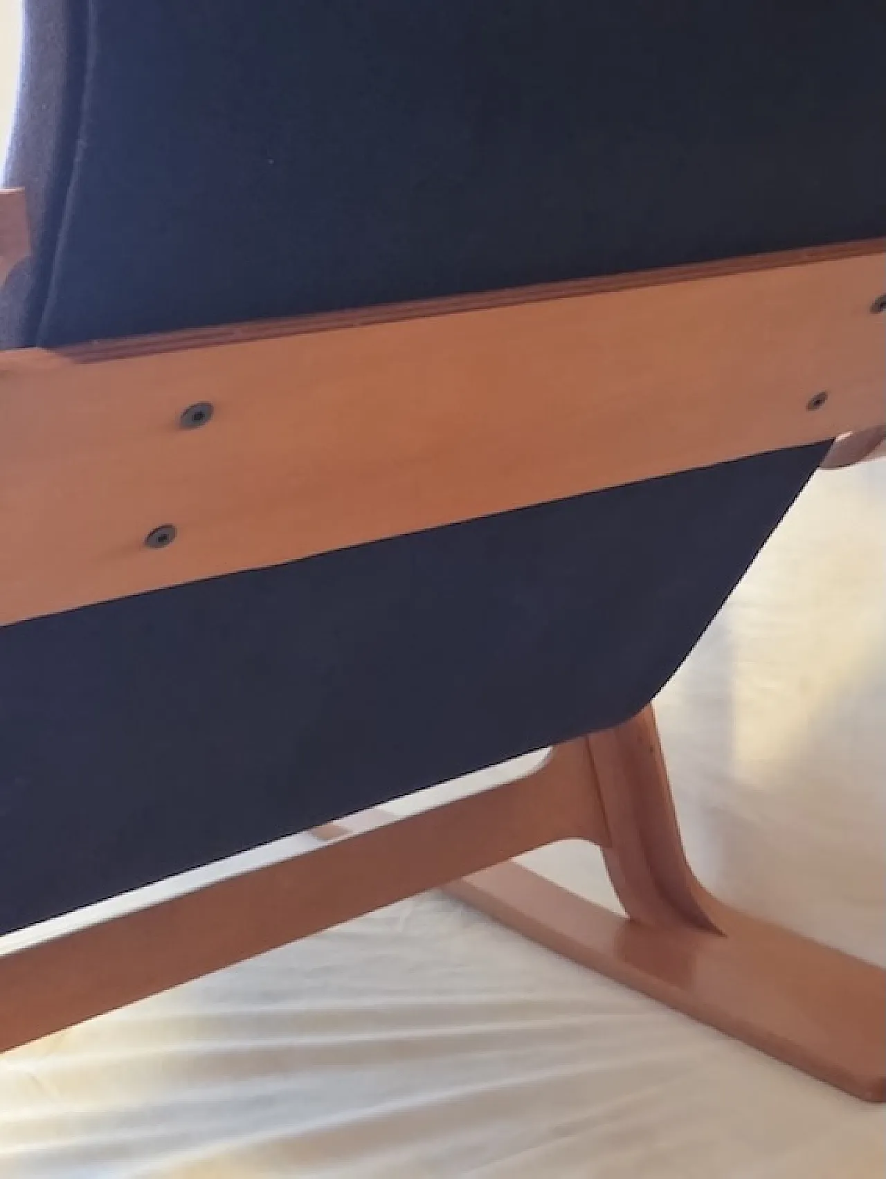 Chaise longue in curved wood, 70s 11