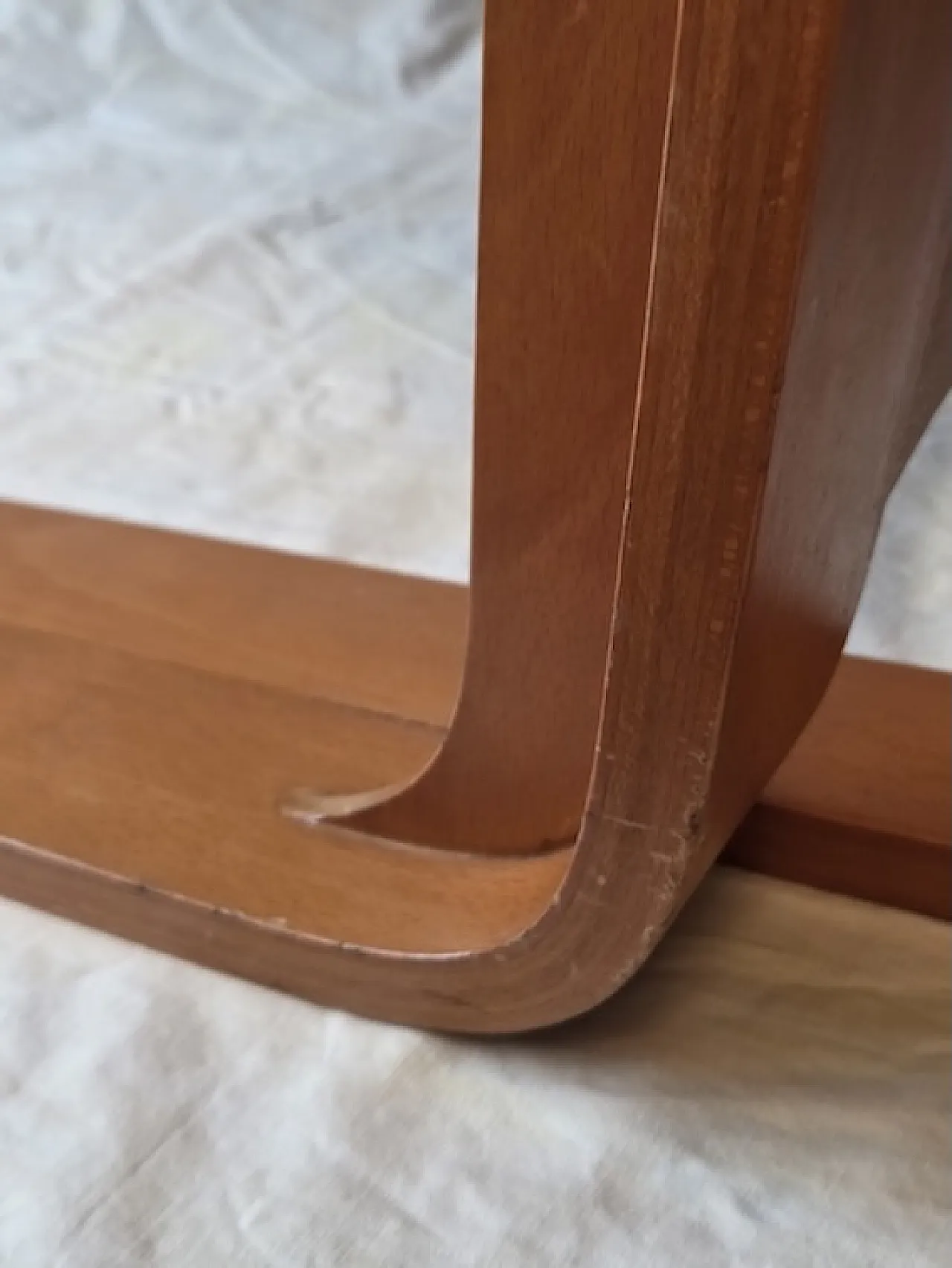 Chaise longue in curved wood, 70s 12