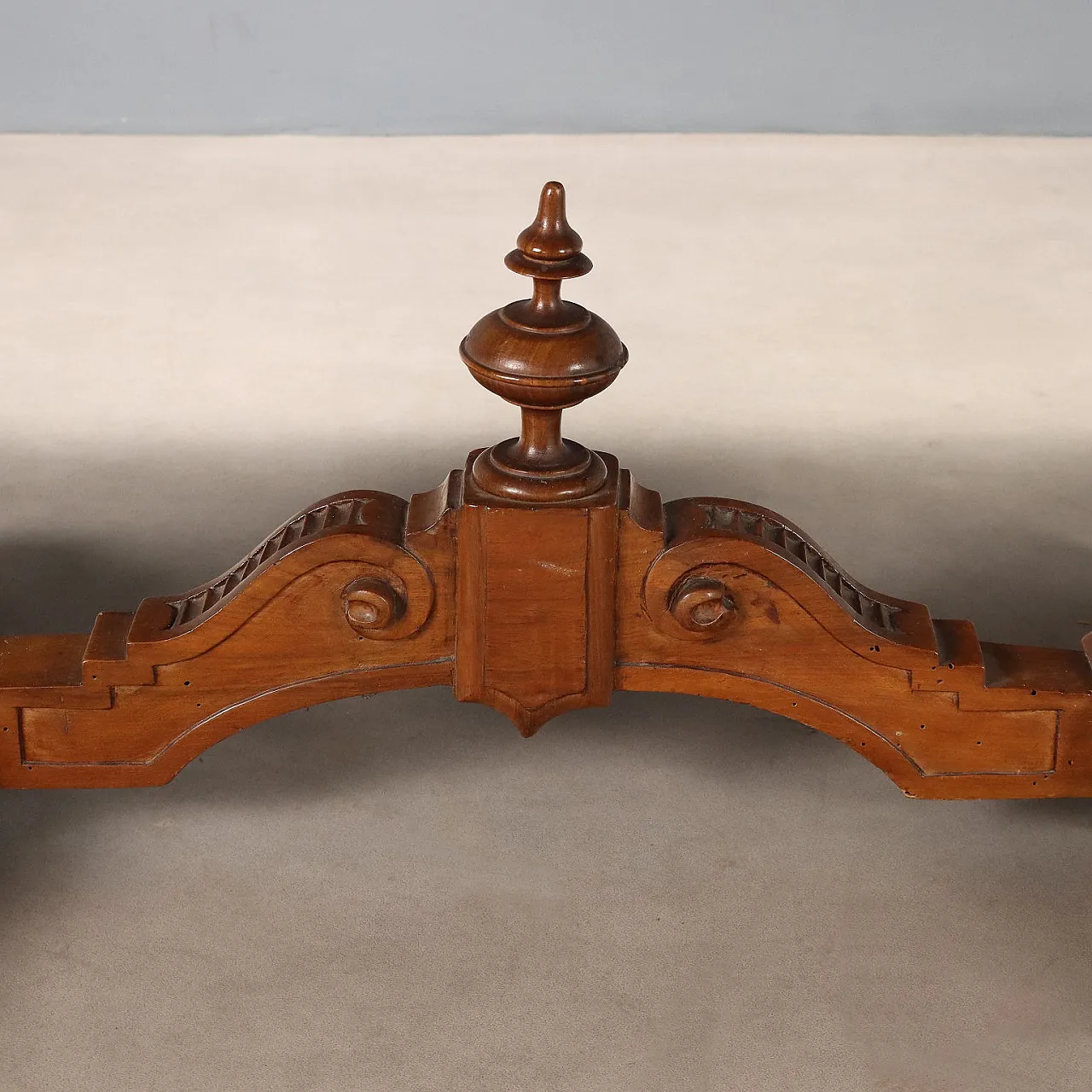 Tavolino Umbertino in noce, '800 7