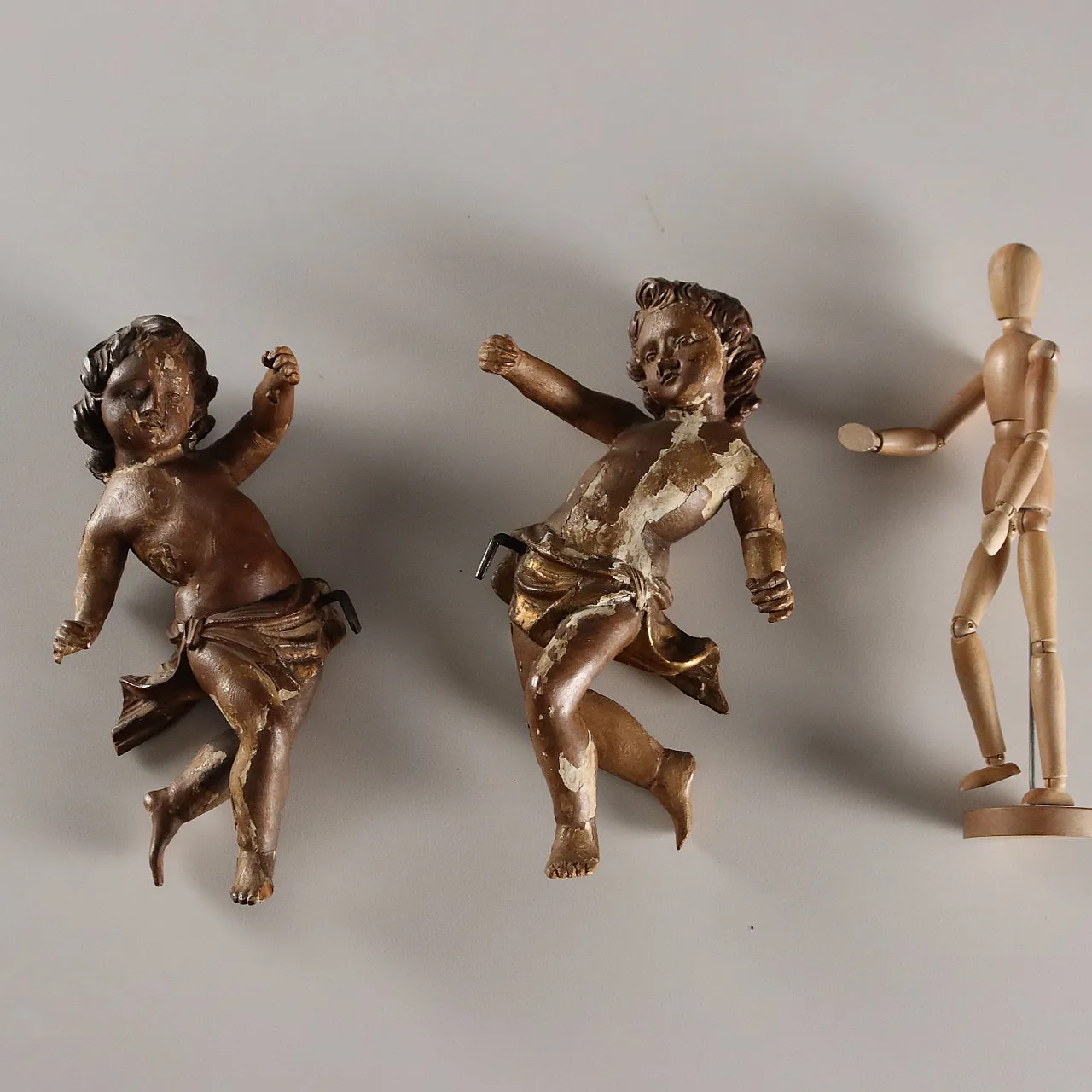 Coppia di putti in legno, '700 2