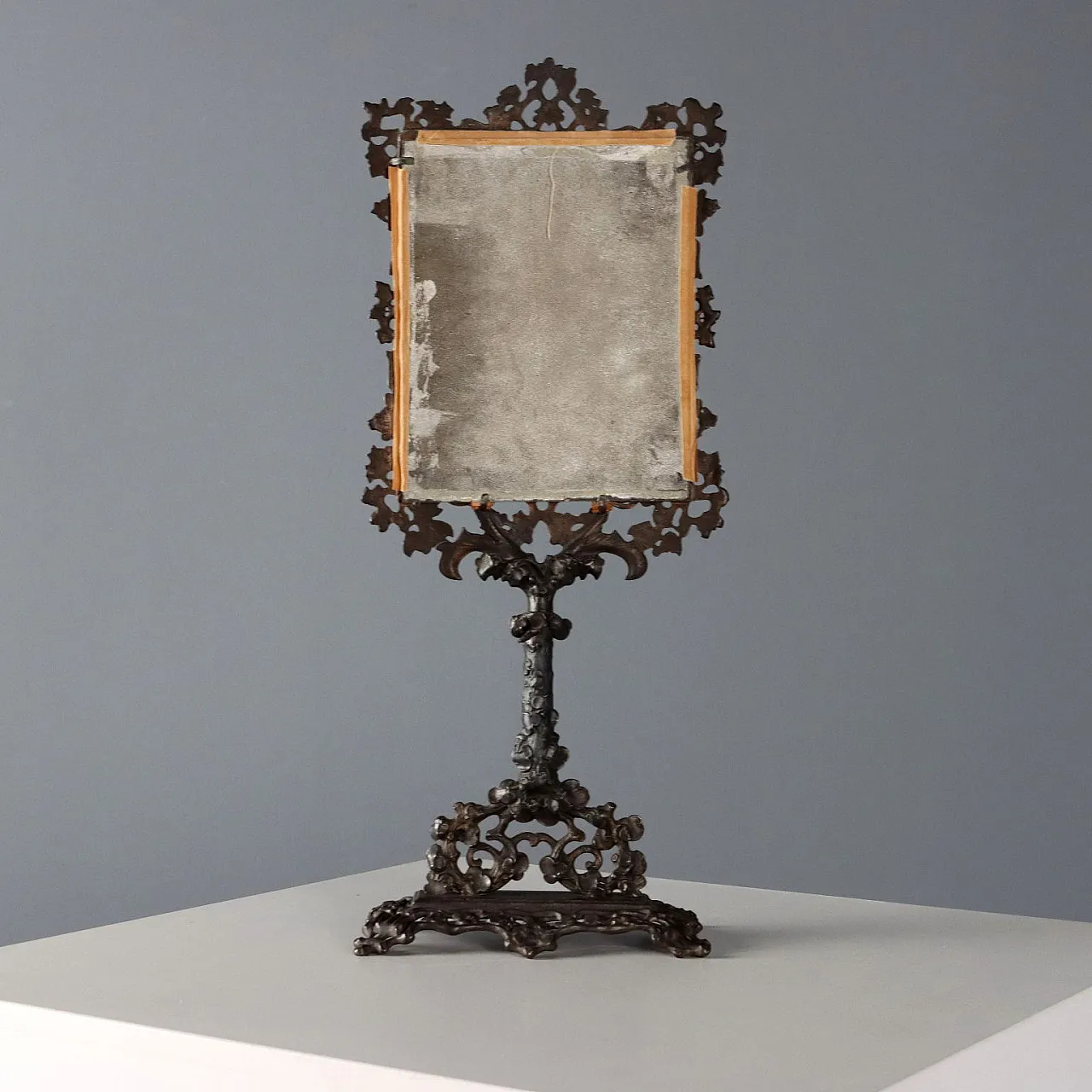 Specchio da tavolo in metallo patinato bronzo, '900 6