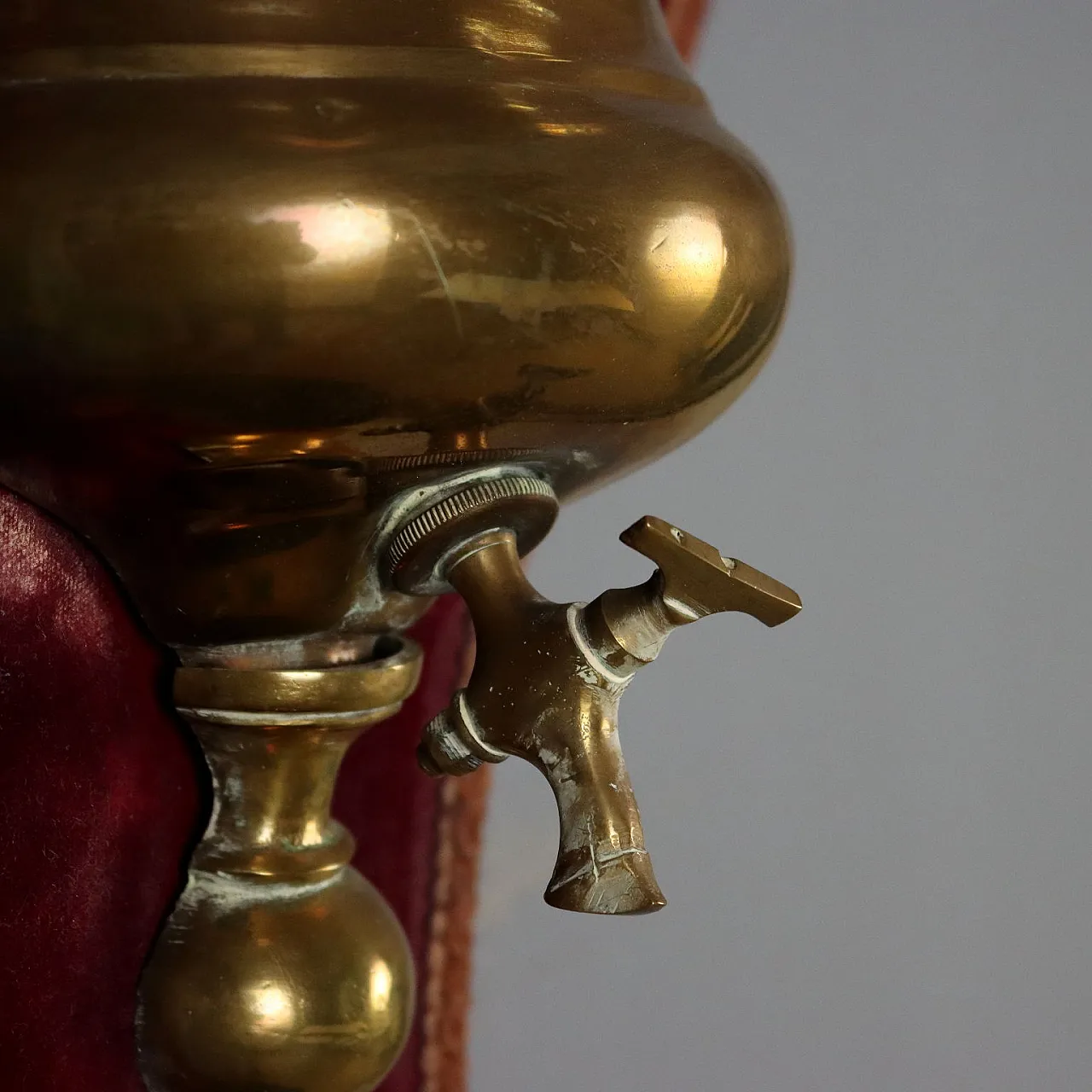 Fontanella in ottone, '900 7