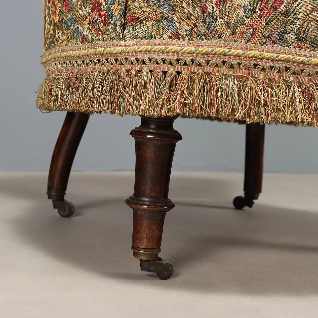 Poltrona con pouf, metà '800 6