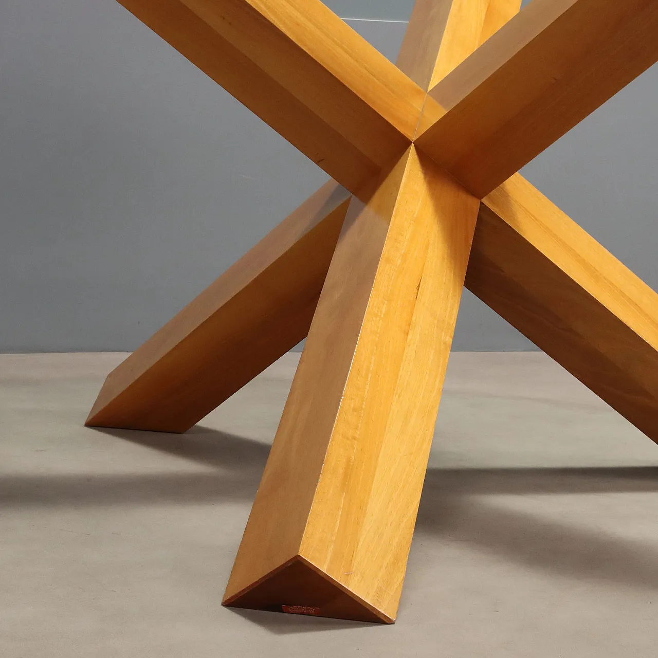 La Rotonda table by Mario Bellini for Cassina, late 20th century 8