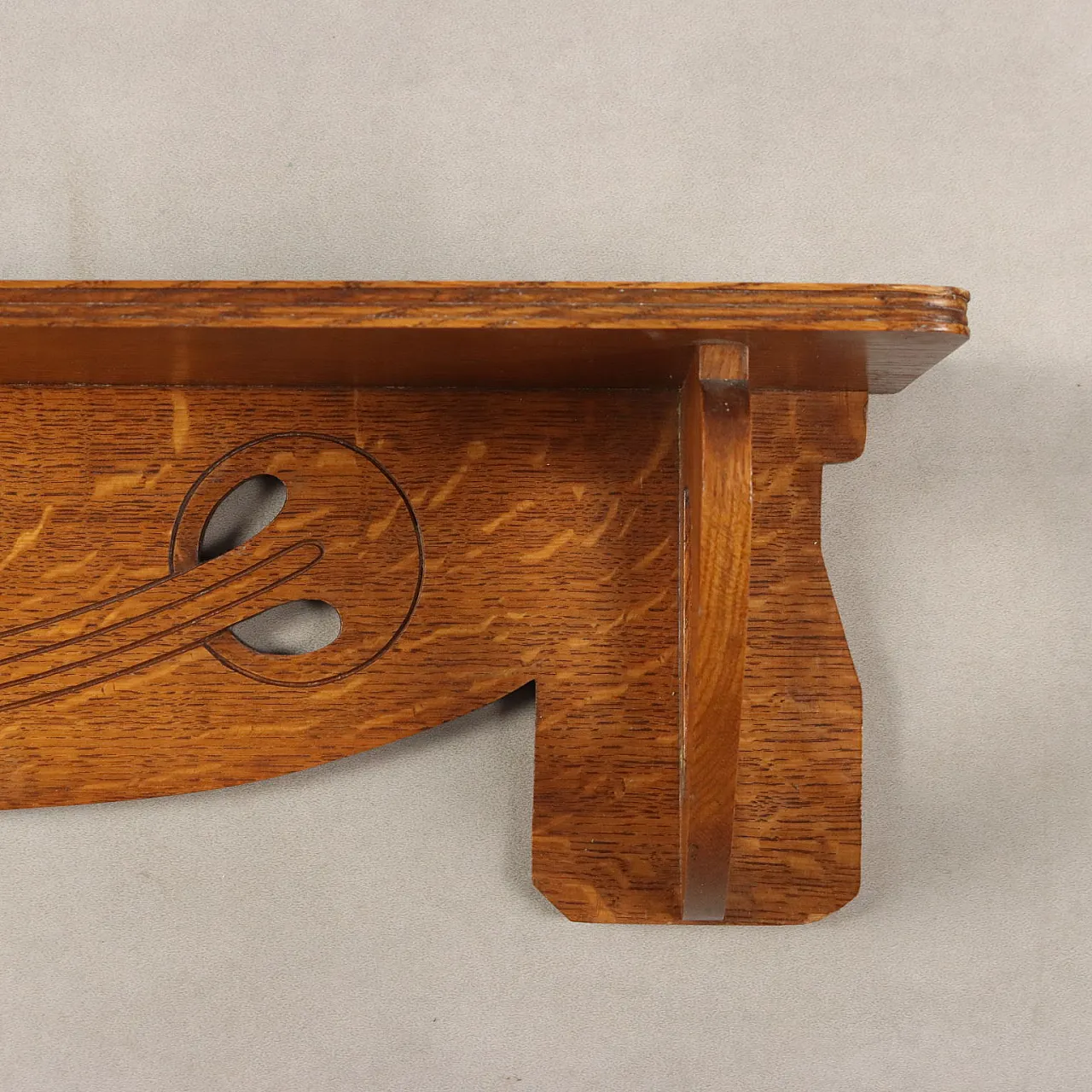 Liberty shelf in oak, 20th century 4