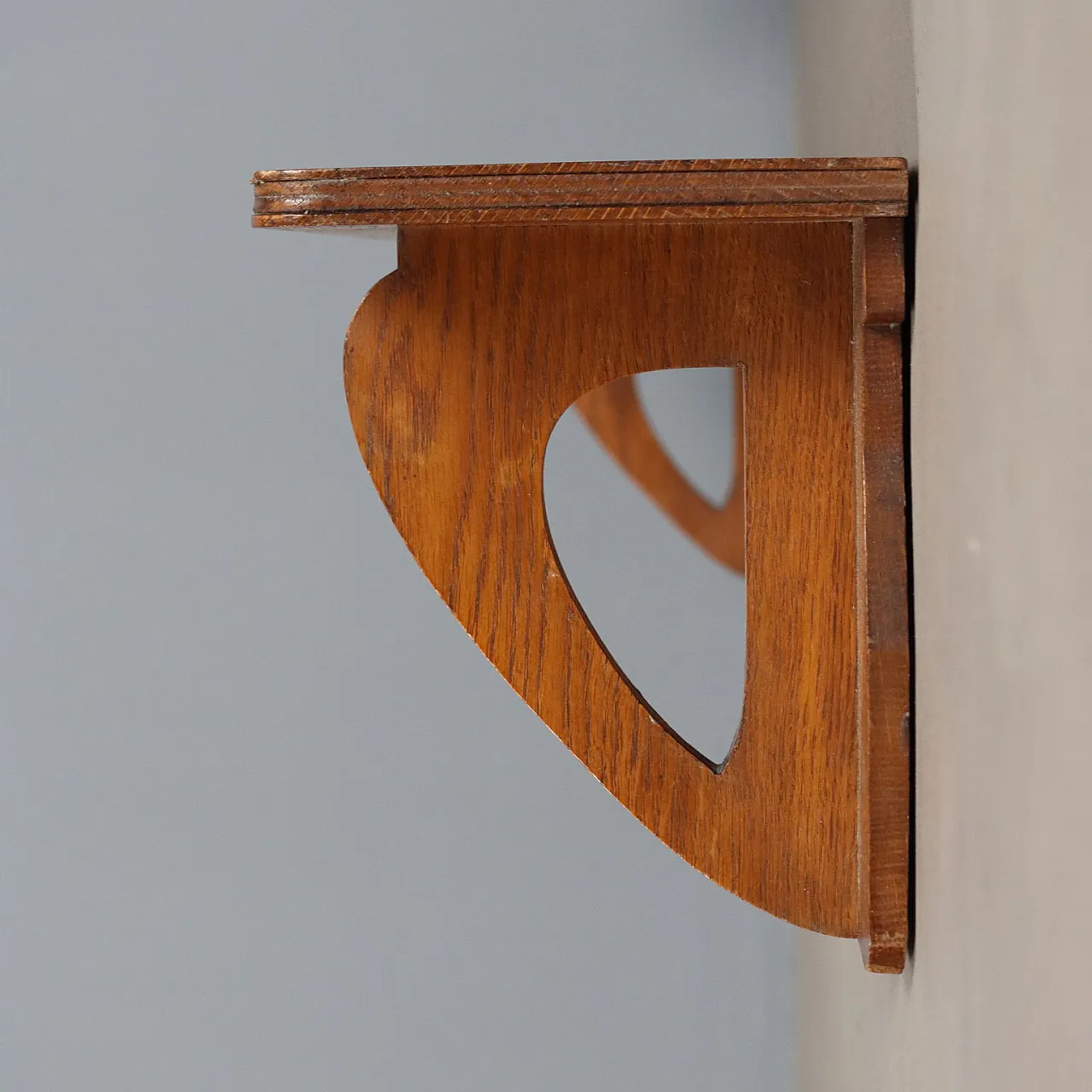 Liberty shelf in oak, 20th century 9