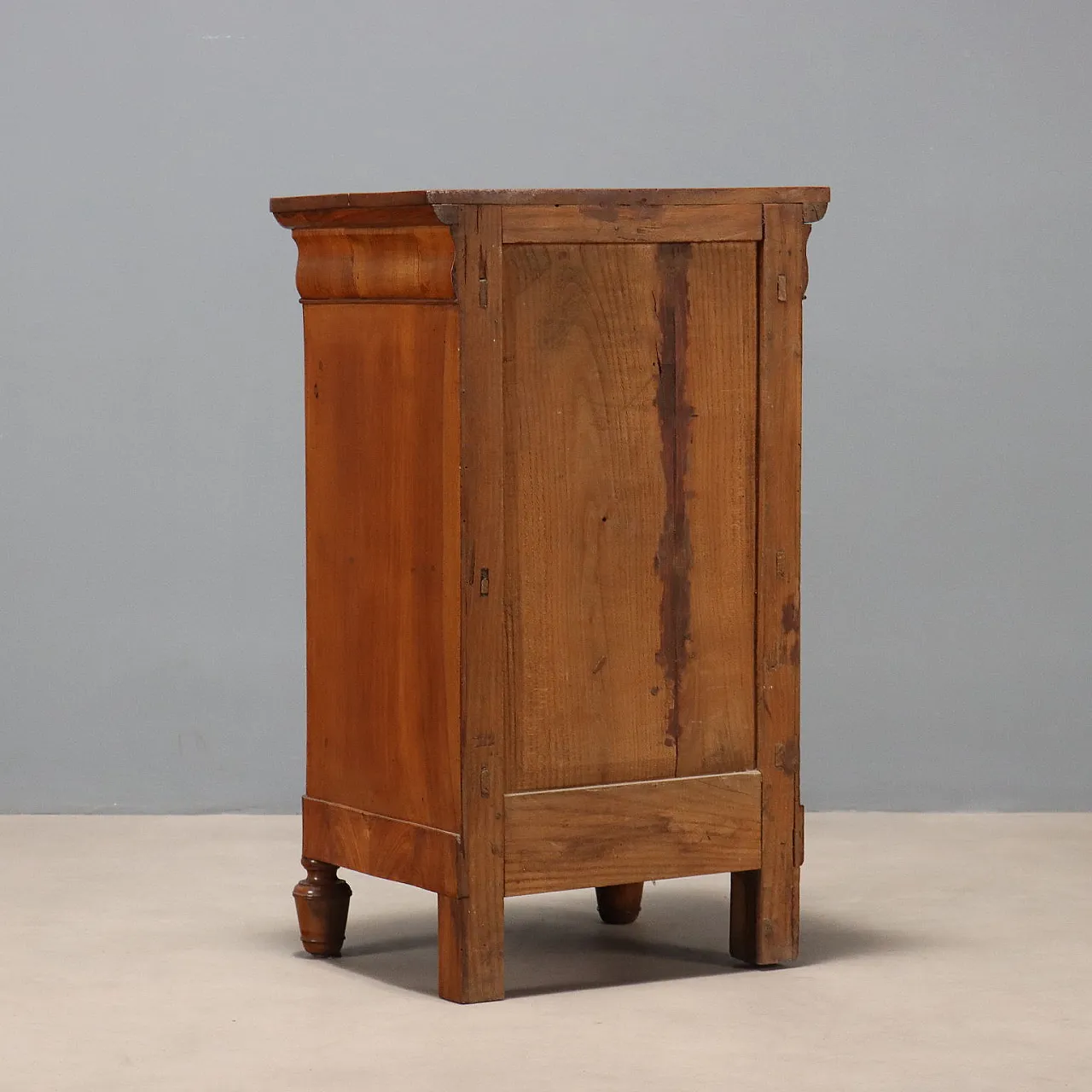 Cappuccino bedside table in walnut, 19th century 10