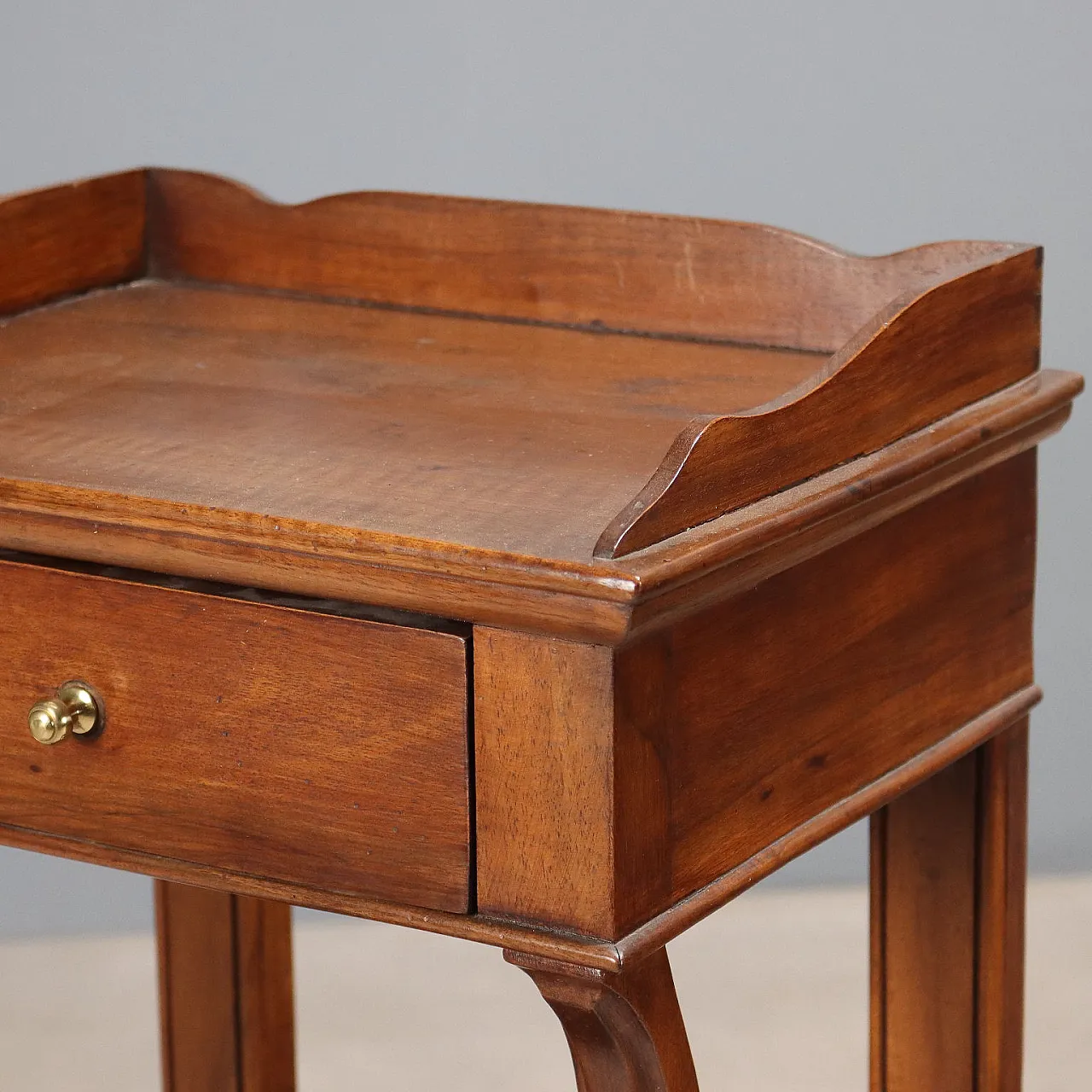 Pair of walnut bedside tables, mid-19th century 5
