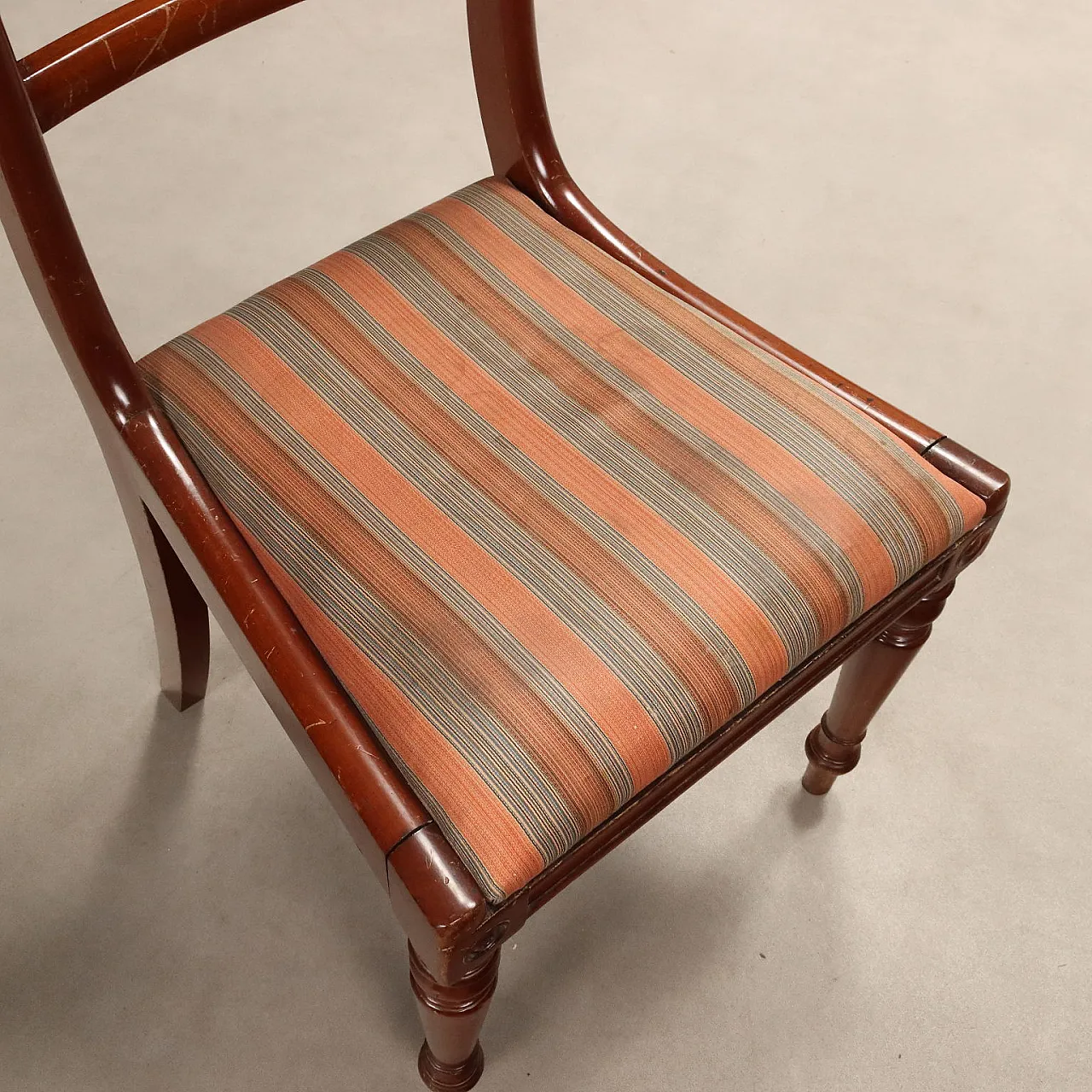 6 Edwardian mahogany chairs, early 20th century 9