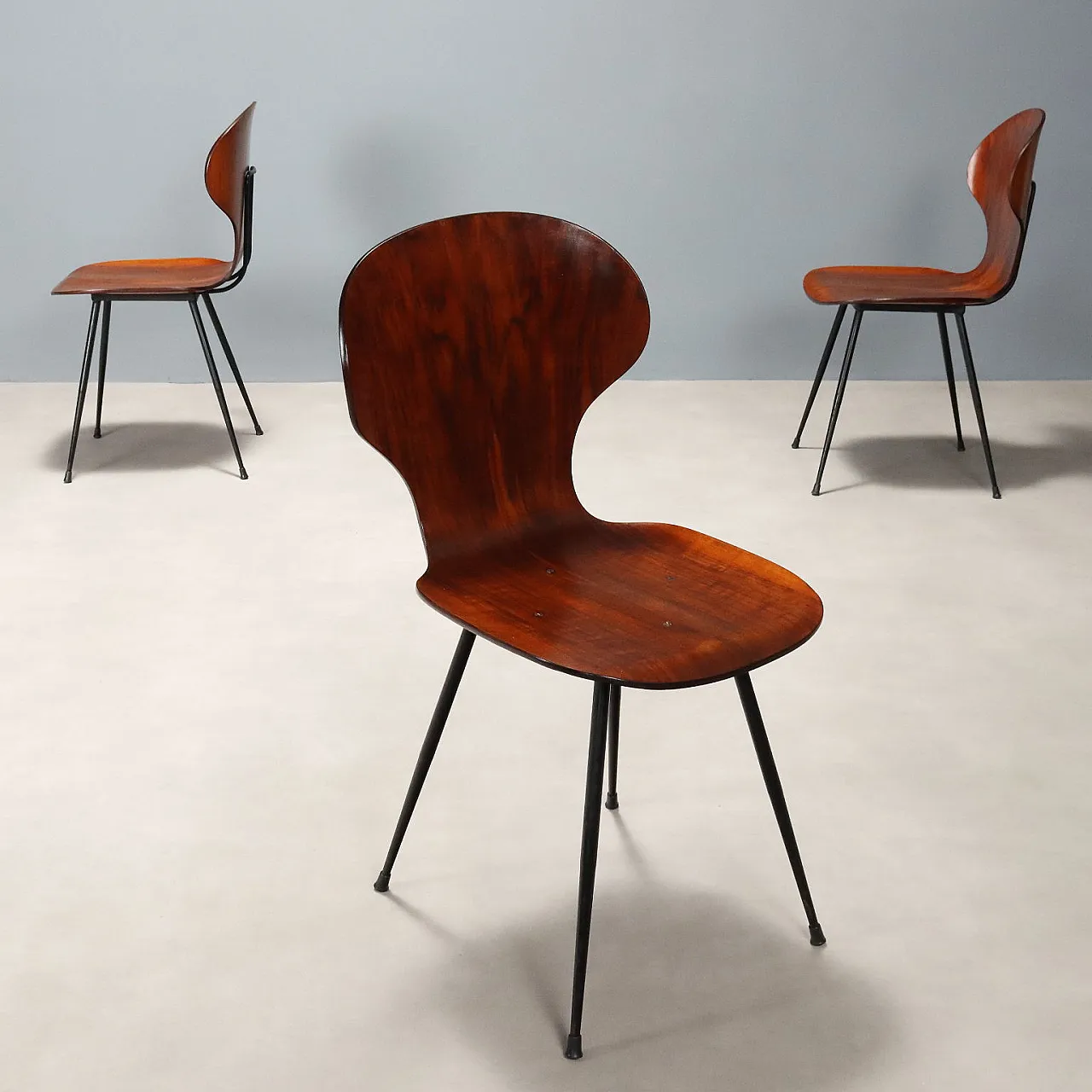 3 Chairs in plywood and metal, 1960s 1