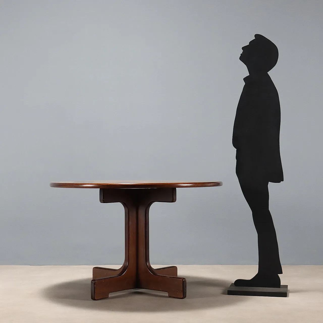 Tavolo tondo in legno, anni '60 3